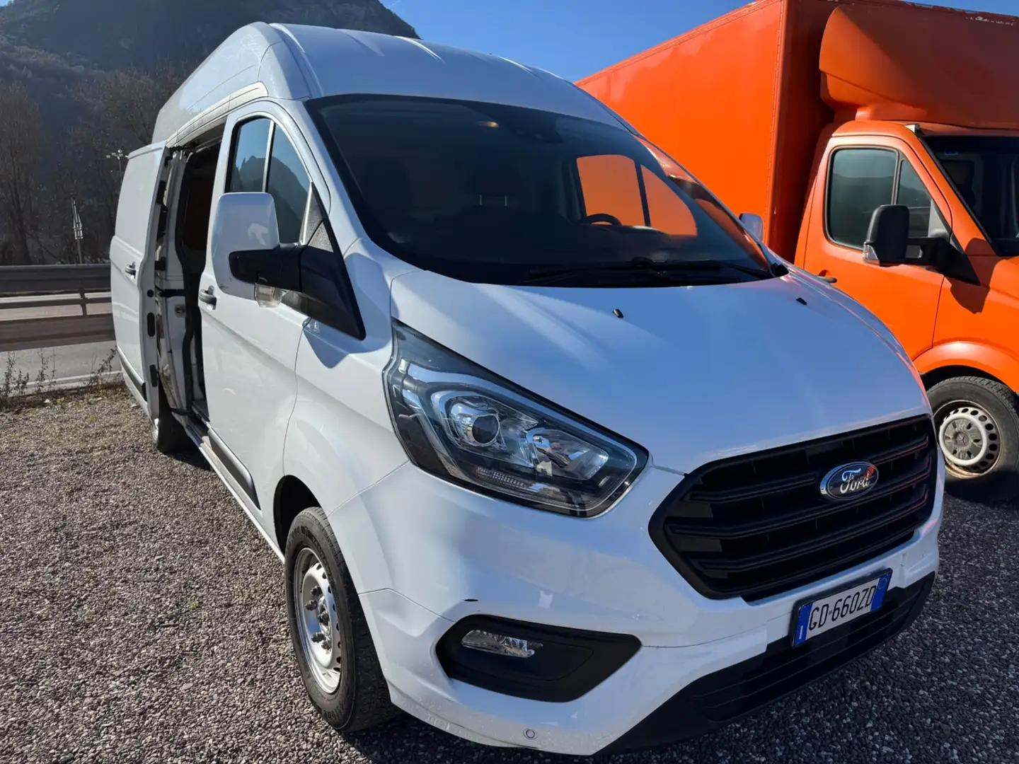 Ford Transit Custom Transit Custom 300 2.0 EcoBlue 130 PC Furgone Tren Bianco - 1
