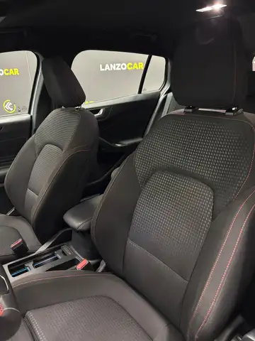 Ford Focus view 12