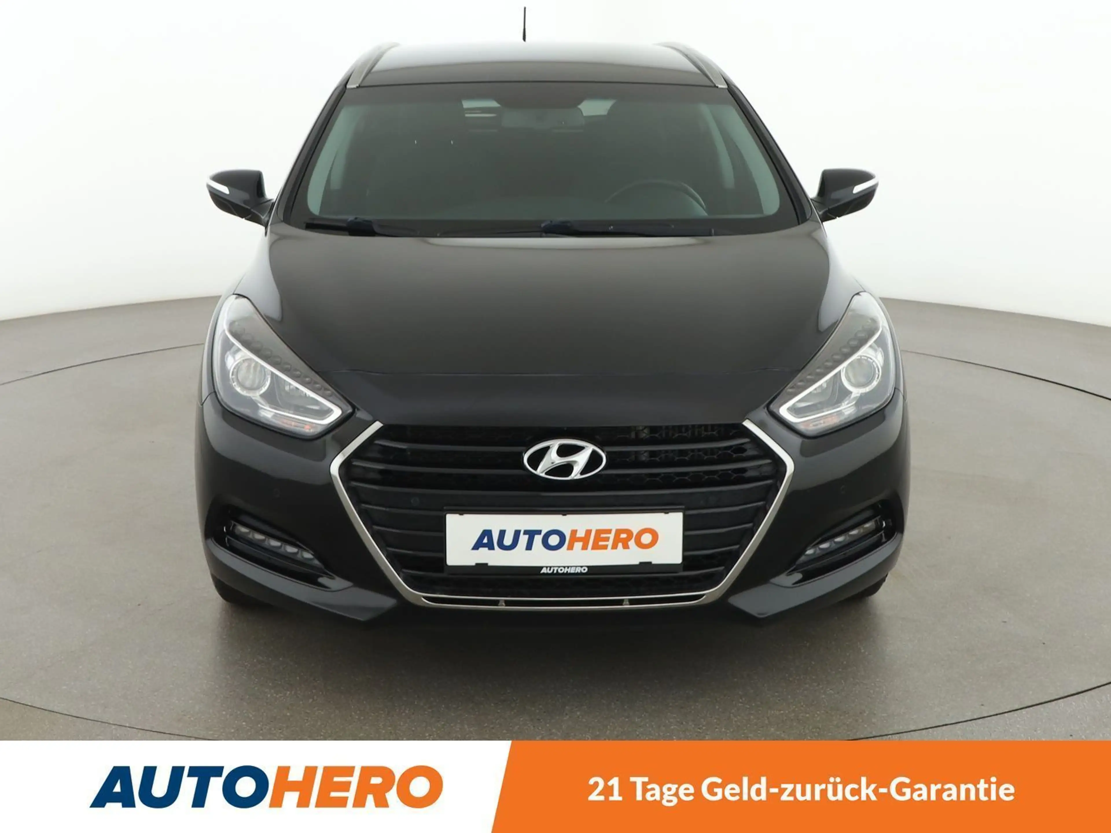 Hyundai i40 1.7 CRDi Premium *TEMPO*PDC*SHZ*KLIMAAUT*BT*AHK* — photo 9