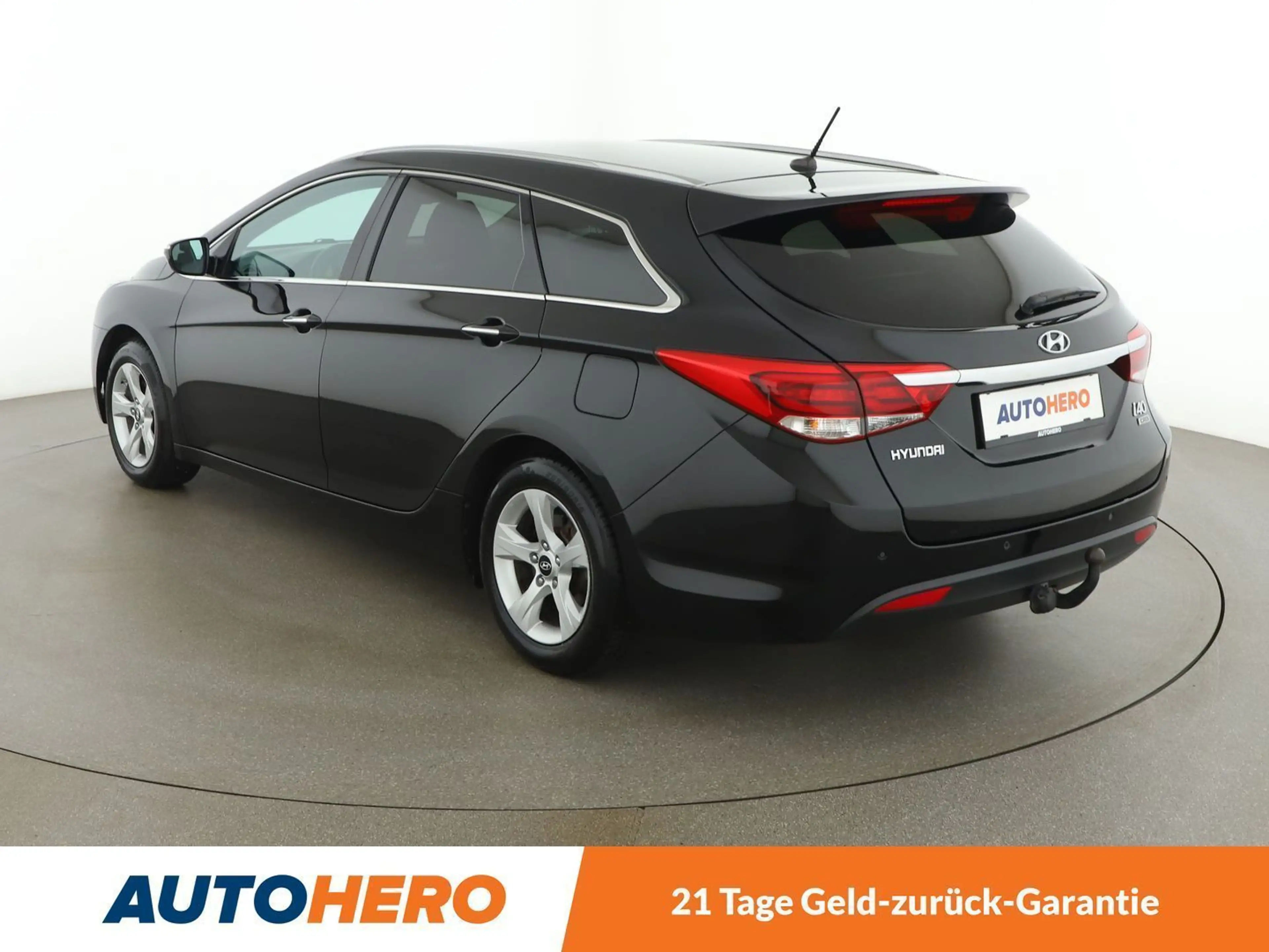 Hyundai i40 1.7 CRDi Premium *TEMPO*PDC*SHZ*KLIMAAUT*BT*AHK* — photo 4