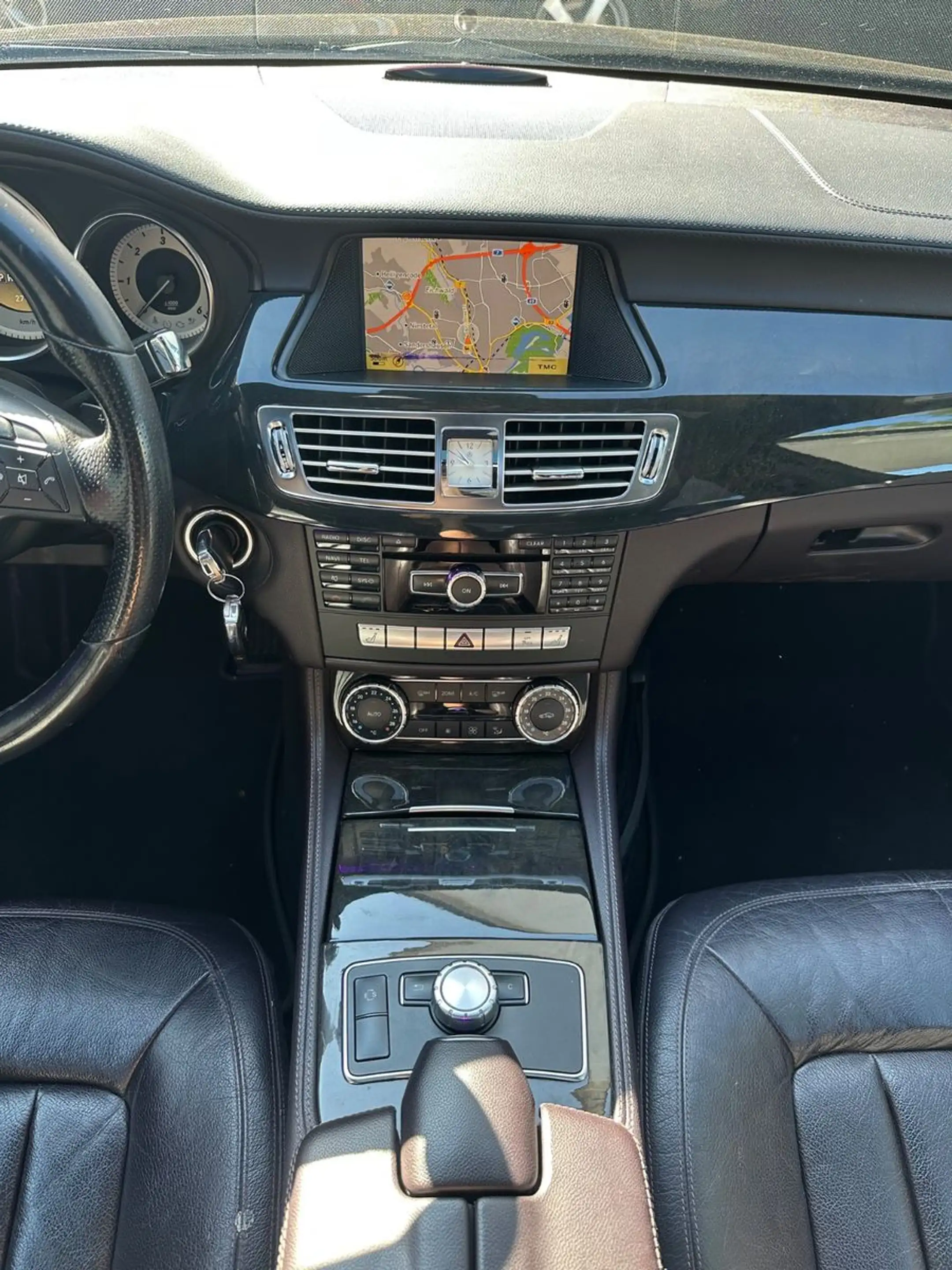 Mercedes-Benz CLS 350 CDI BlueEfficiency Schiebedach/ LED/ Nav — photo 14