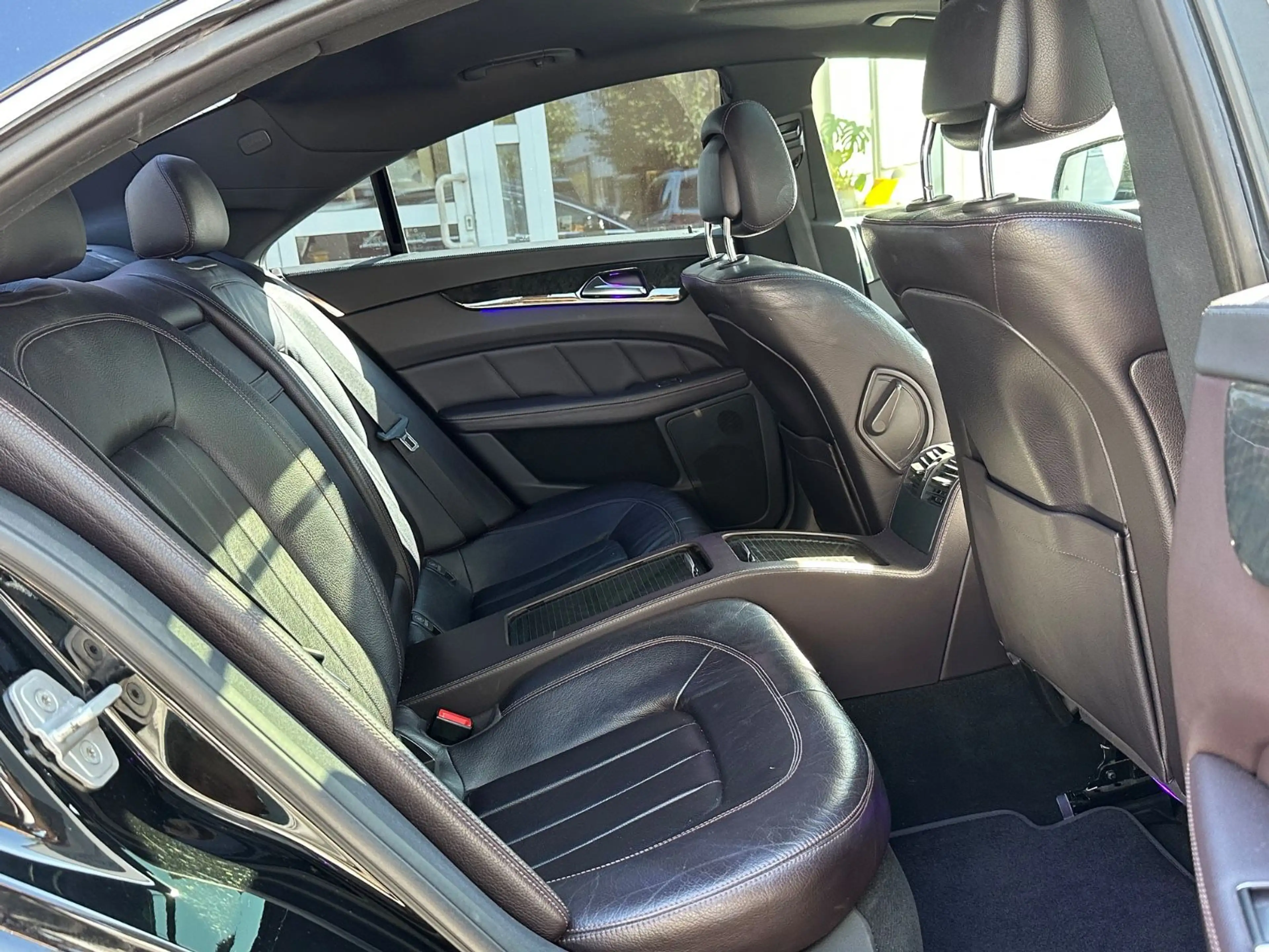 Mercedes-Benz CLS 350 CDI BlueEfficiency Schiebedach/ LED/ Nav — photo 8