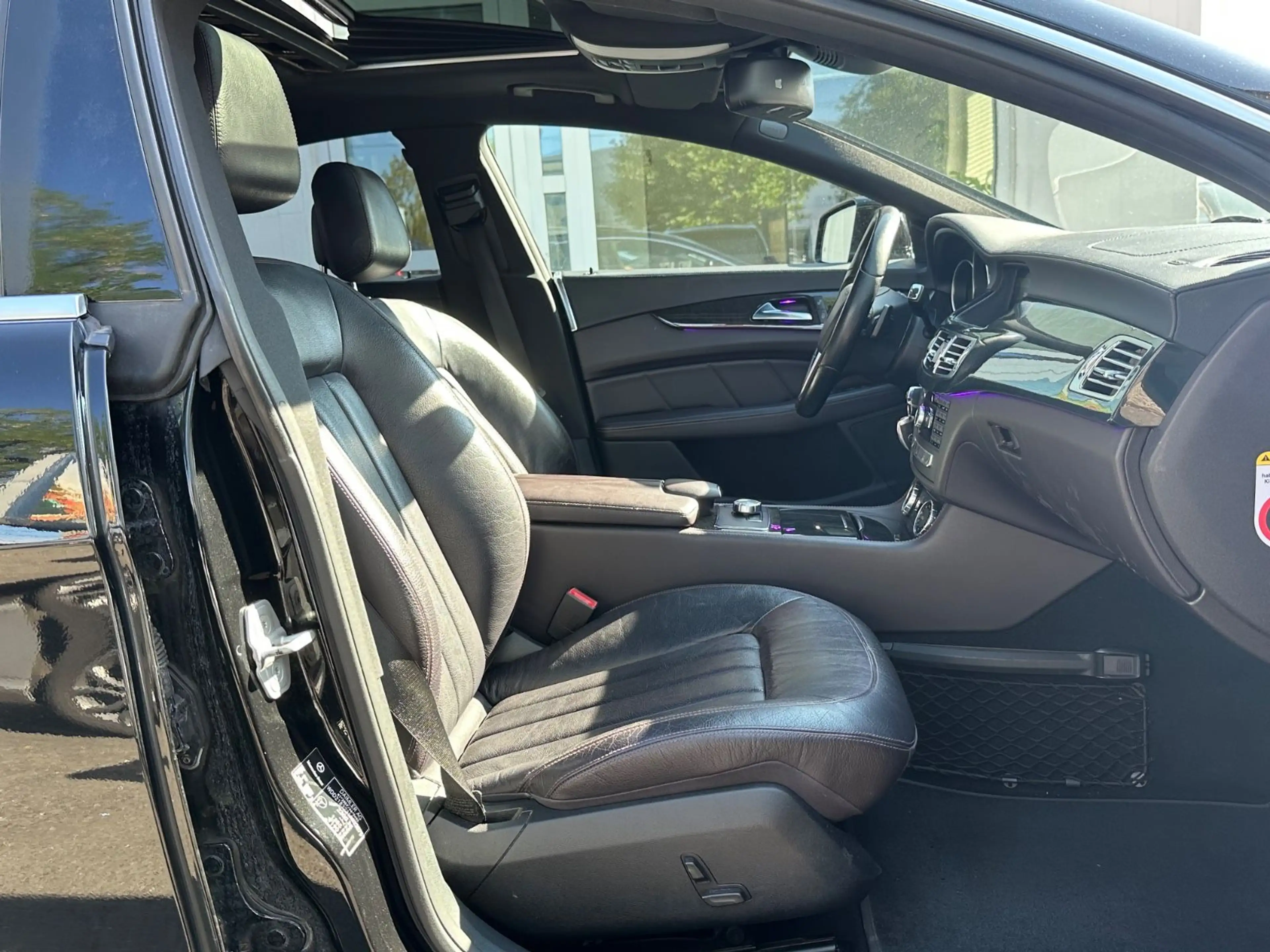 Mercedes-Benz CLS 350 CDI BlueEfficiency Schiebedach/ LED/ Nav — photo 9