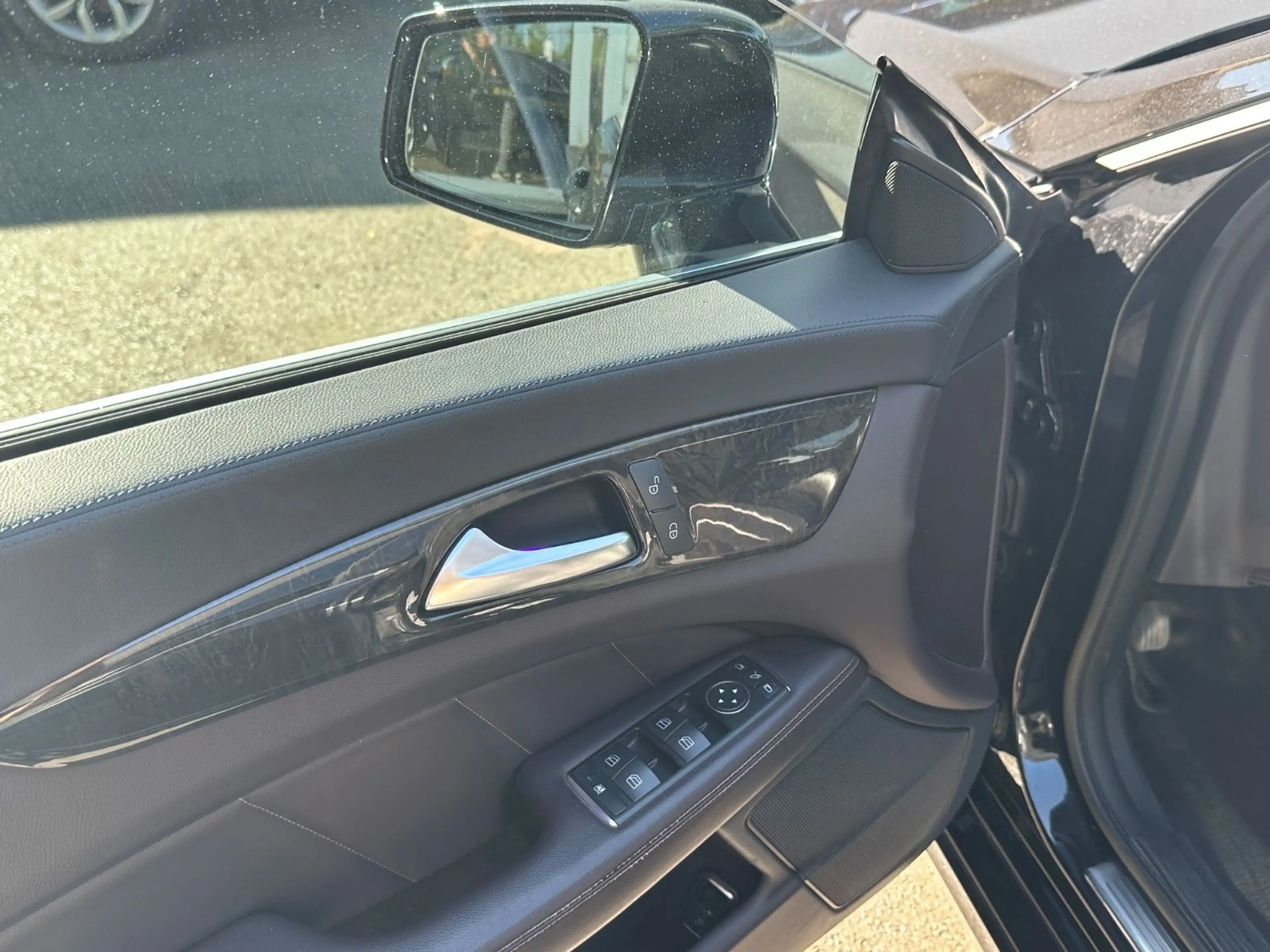 Mercedes-Benz CLS 350 CDI BlueEfficiency Schiebedach/ LED/ Nav — photo 11