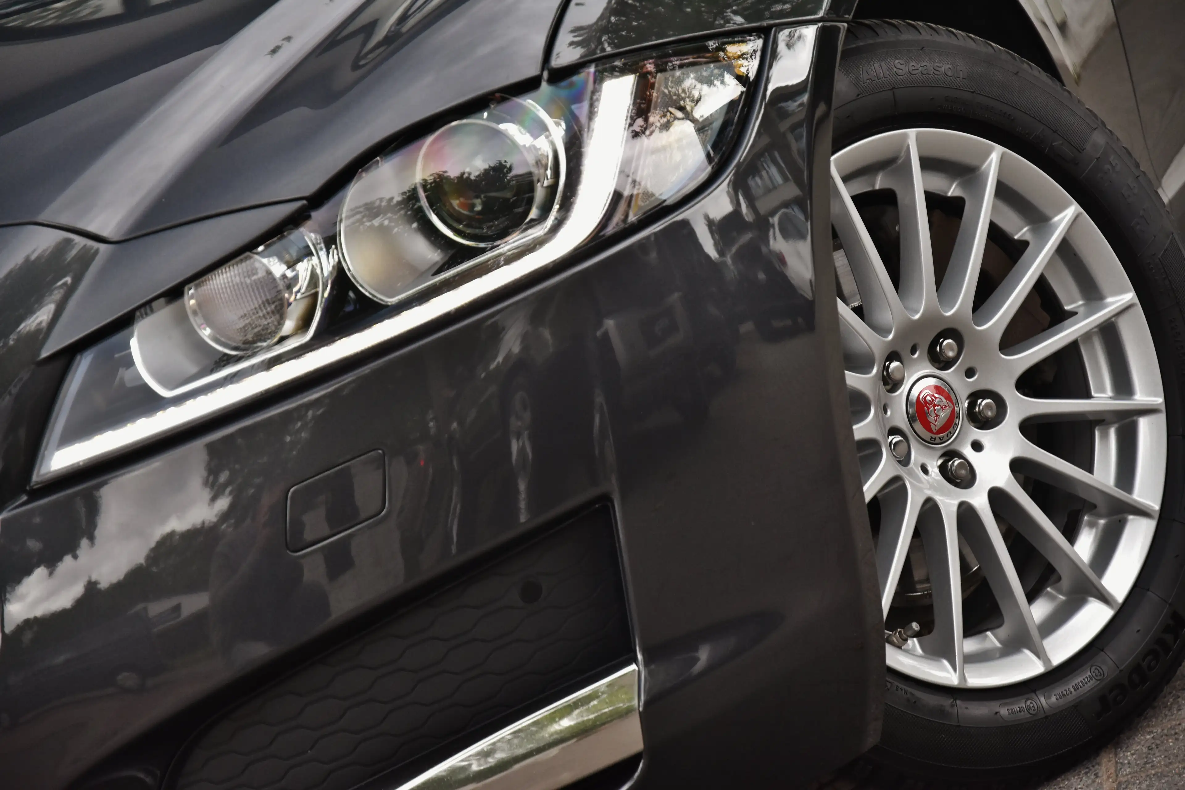 Jaguar XF Sportbrake 2.0 D E-Performance — photo 7