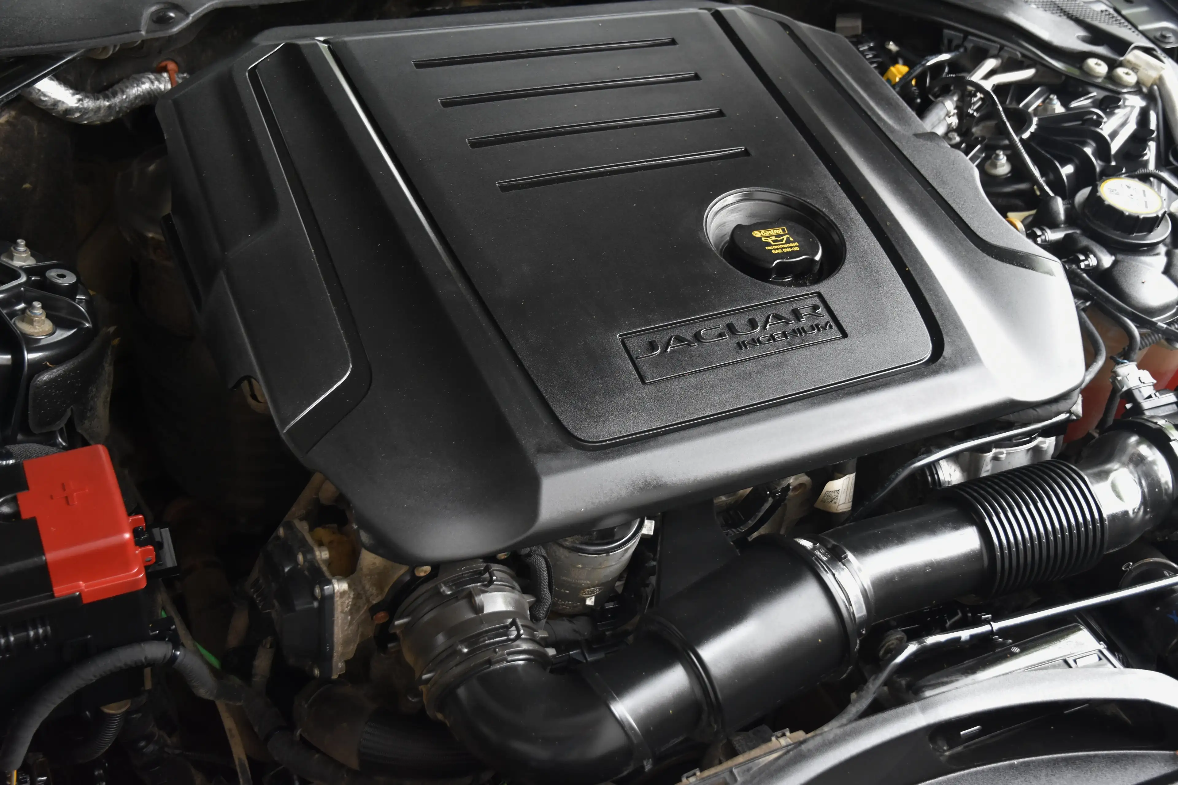 Jaguar XF Sportbrake 2.0 D E-Performance — photo 6