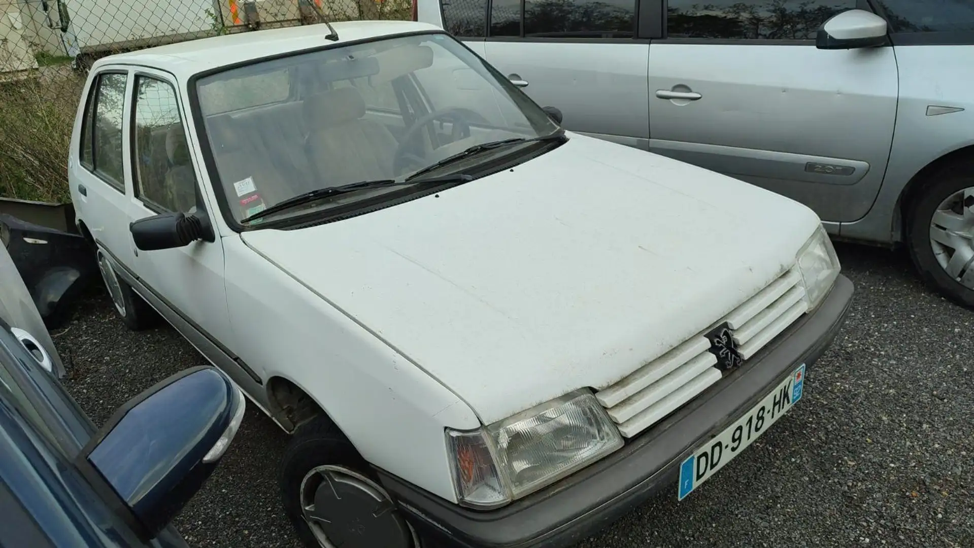 Peugeot 205 Phase 2 1.8 D BVM5 60cv FAIBLE KM - 2