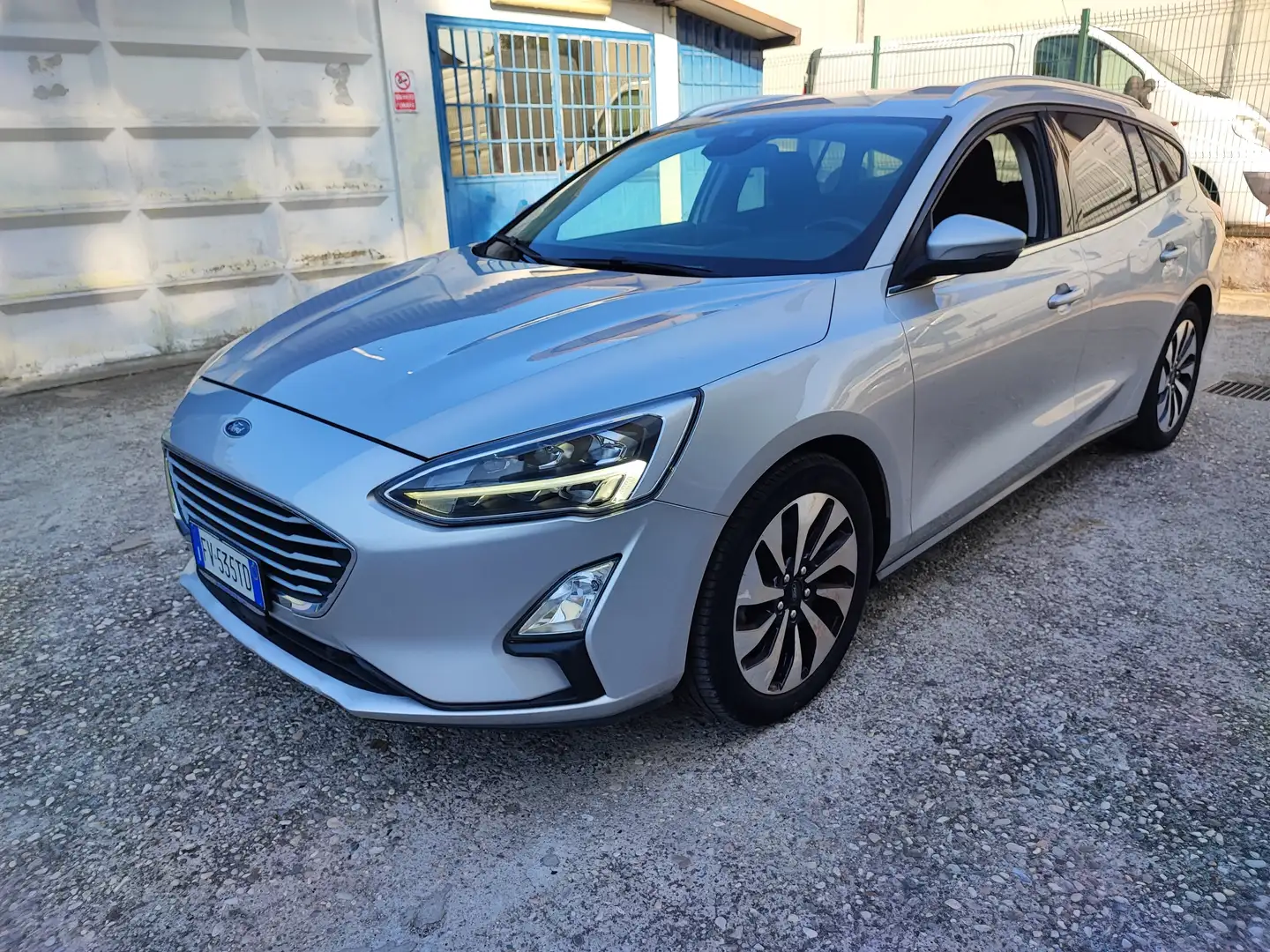 Ford Focus SW 1.0 KM 45.000 Euro 6 UNICO PROPRIETARIO Silver - 1