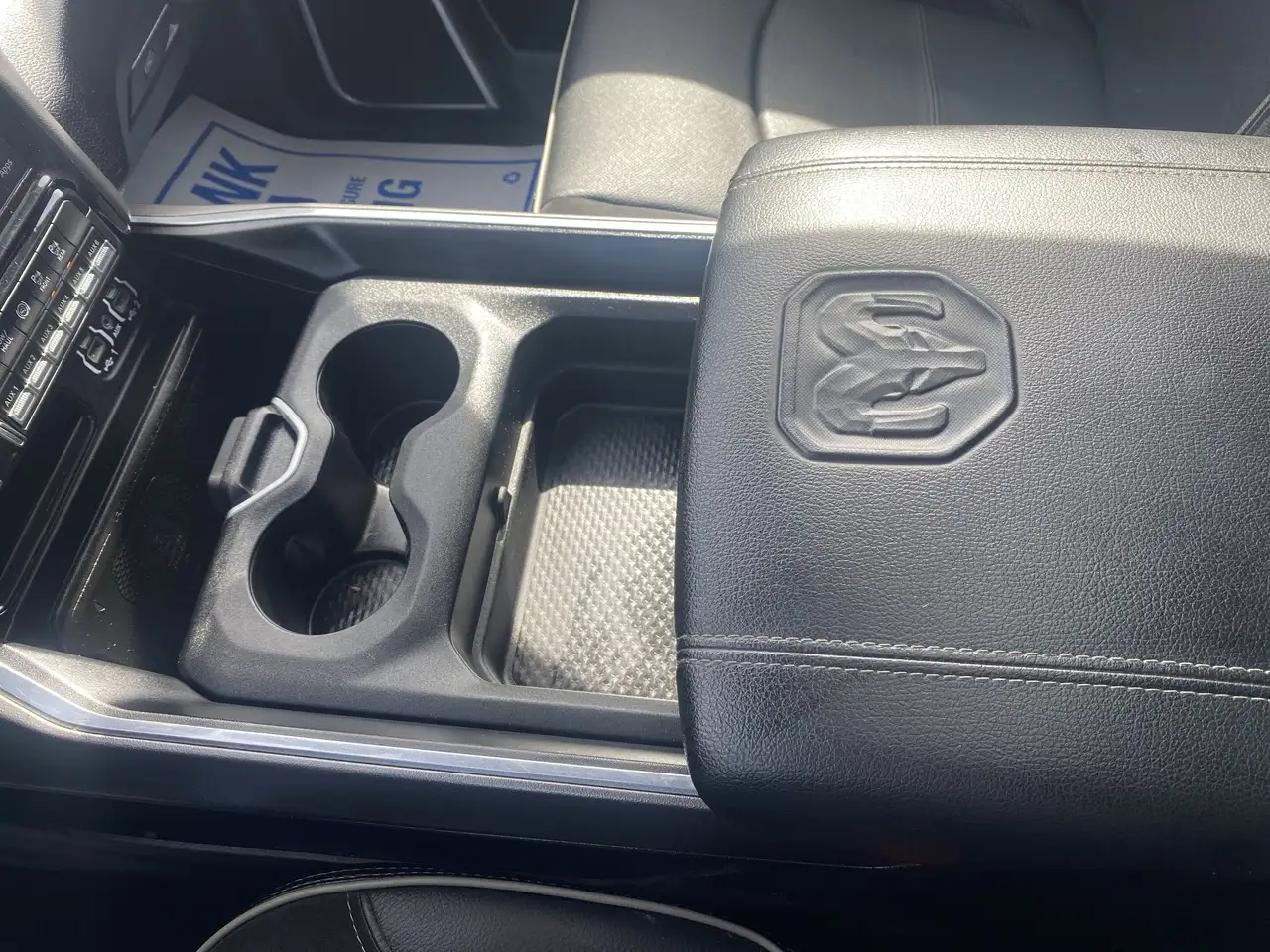 RAM 3500 снимка RAM 3500
