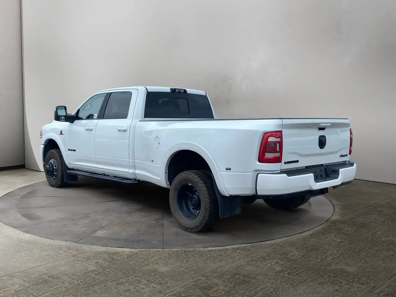 RAM 3500 снимка RAM 3500