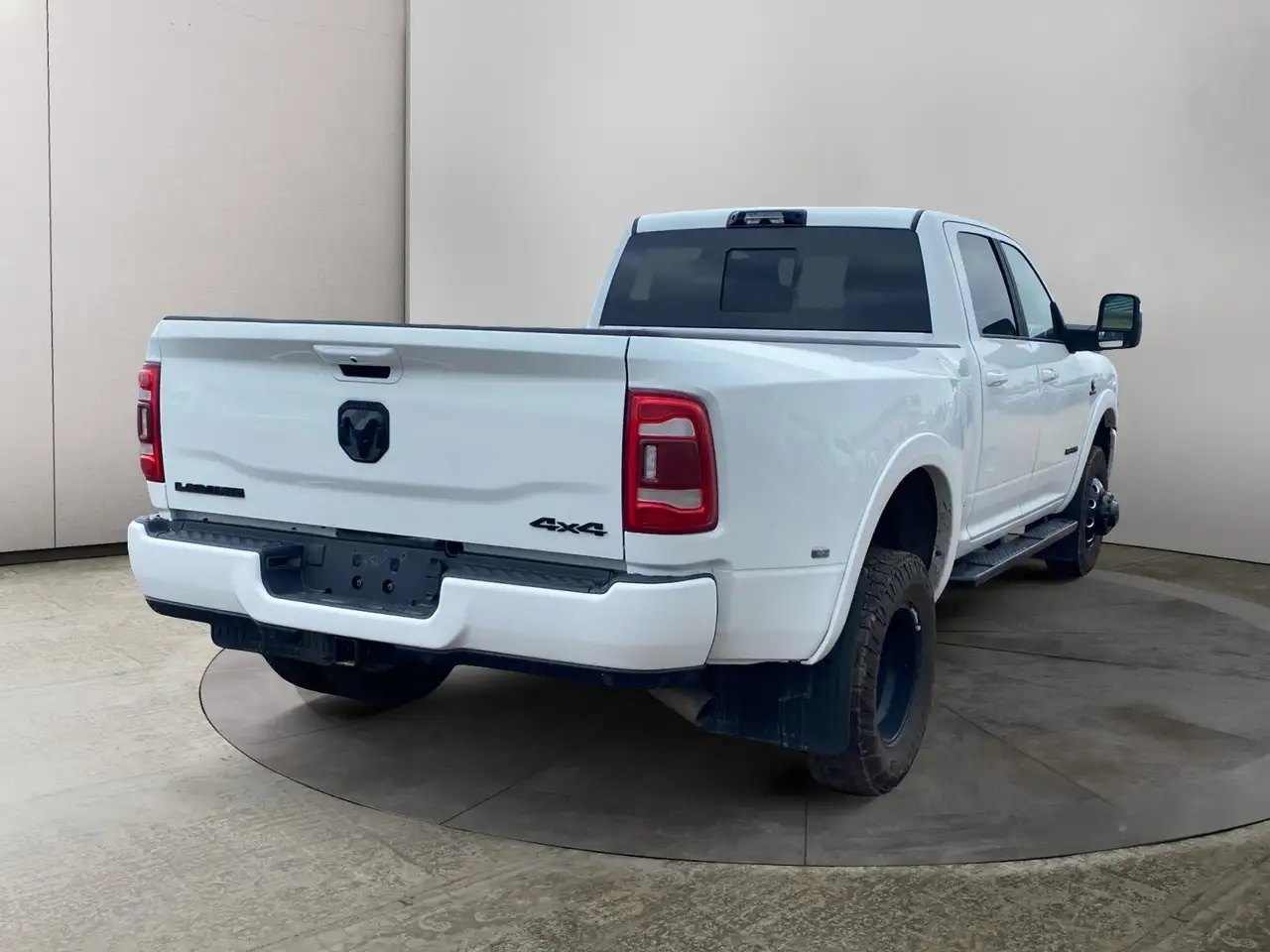 RAM 3500 снимка RAM 3500