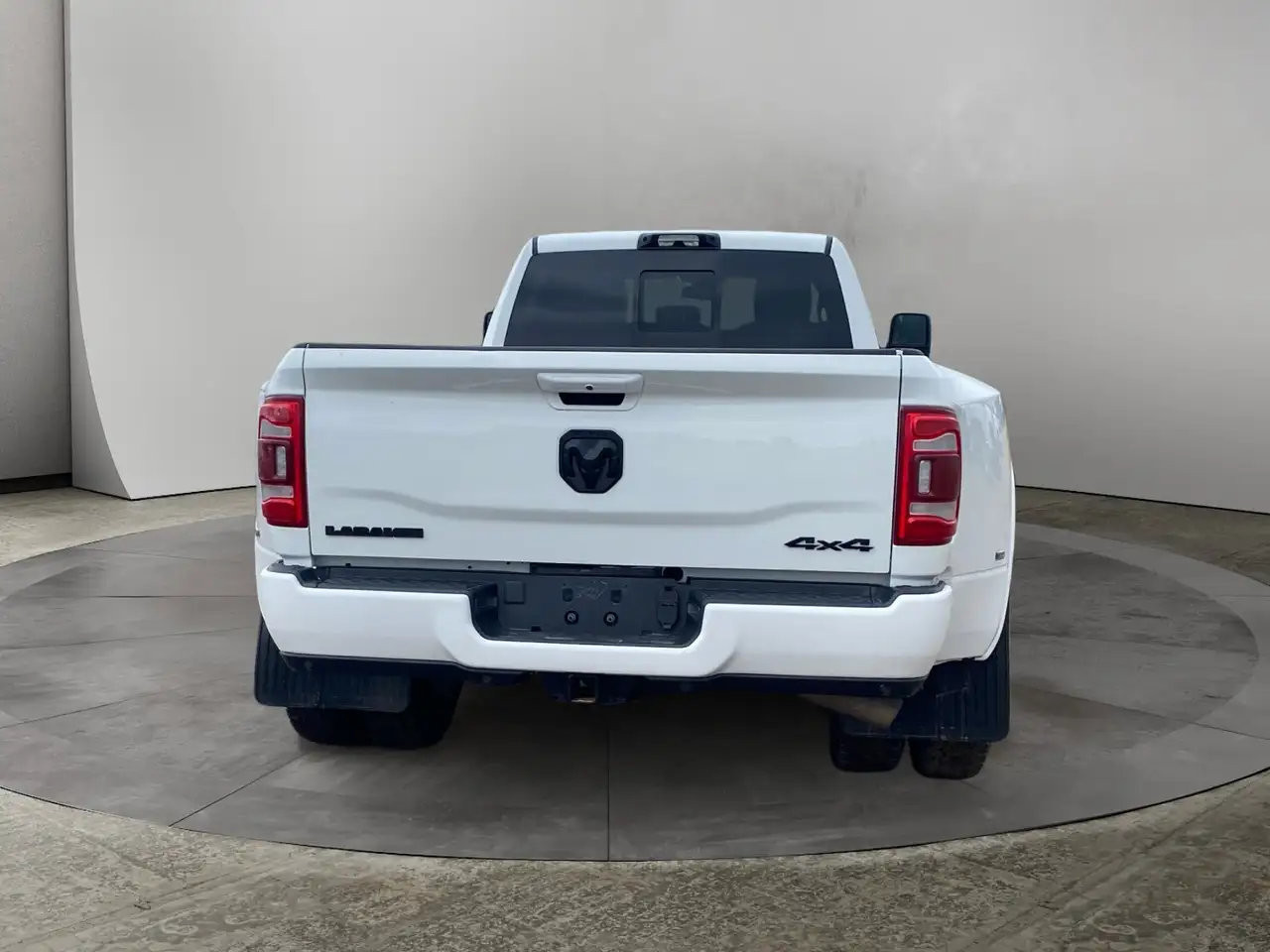 RAM 3500 снимка RAM 3500