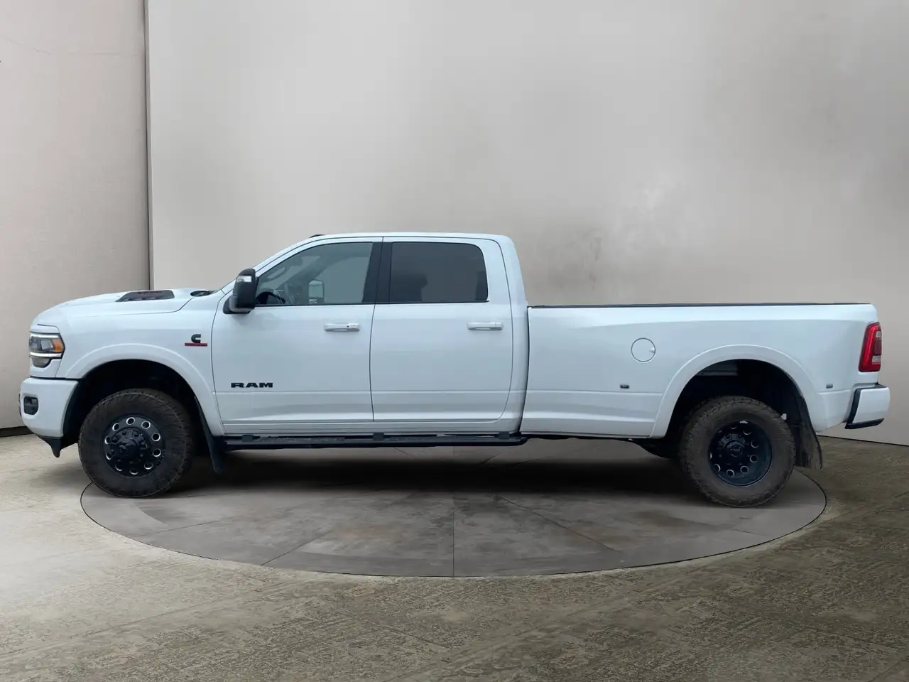 RAM 3500 снимка RAM 3500