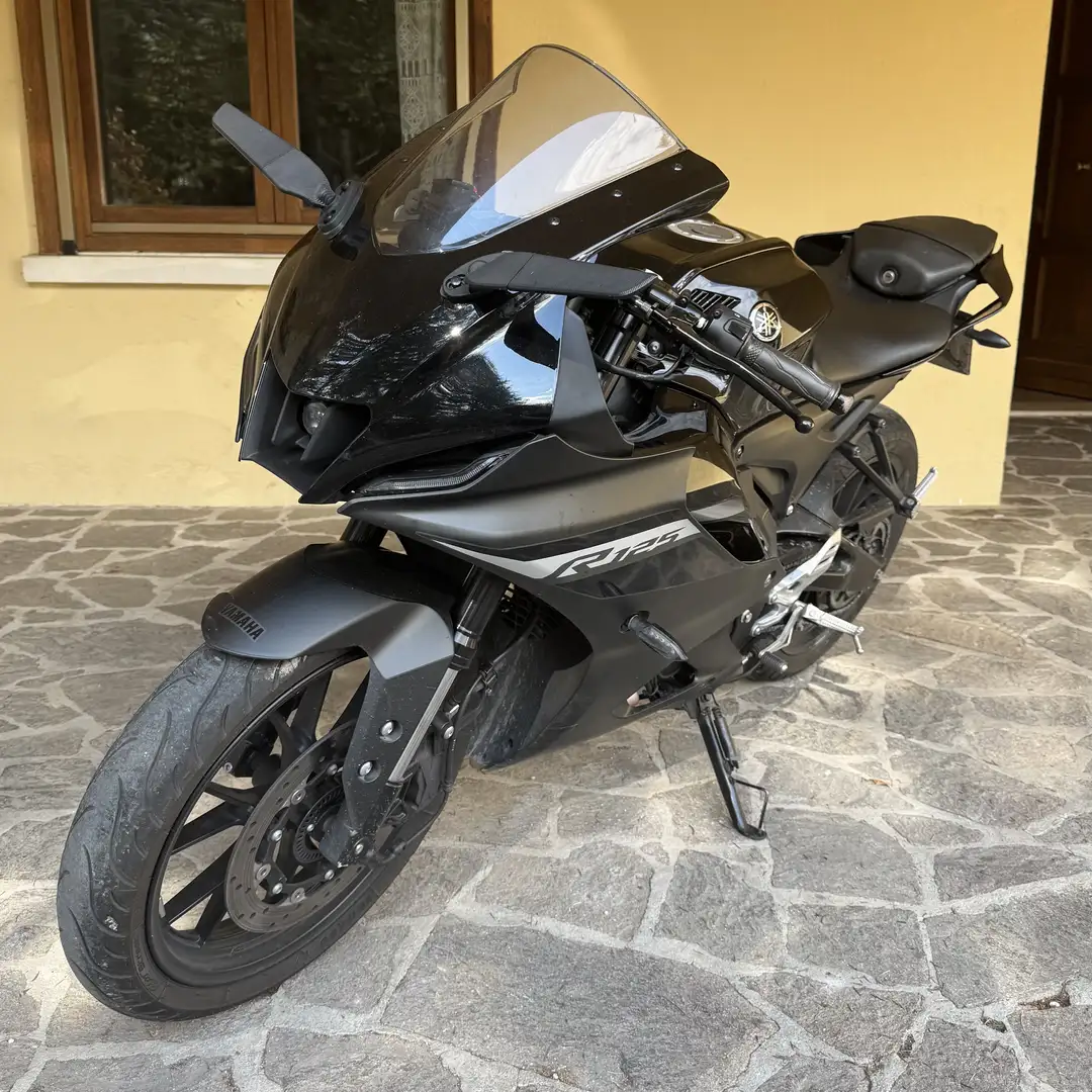 Yamaha YZF-R125 - 1