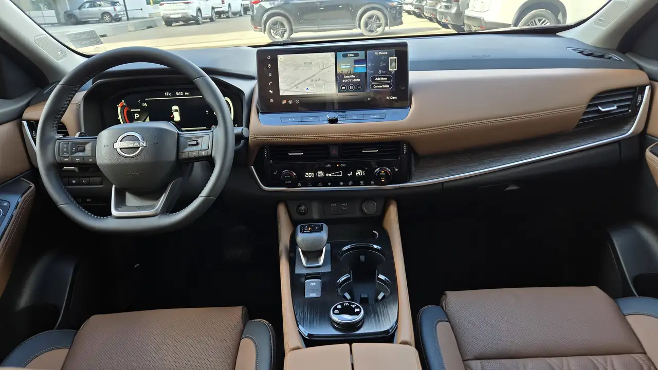 Nissan Rogue снимка Nissan Rogue