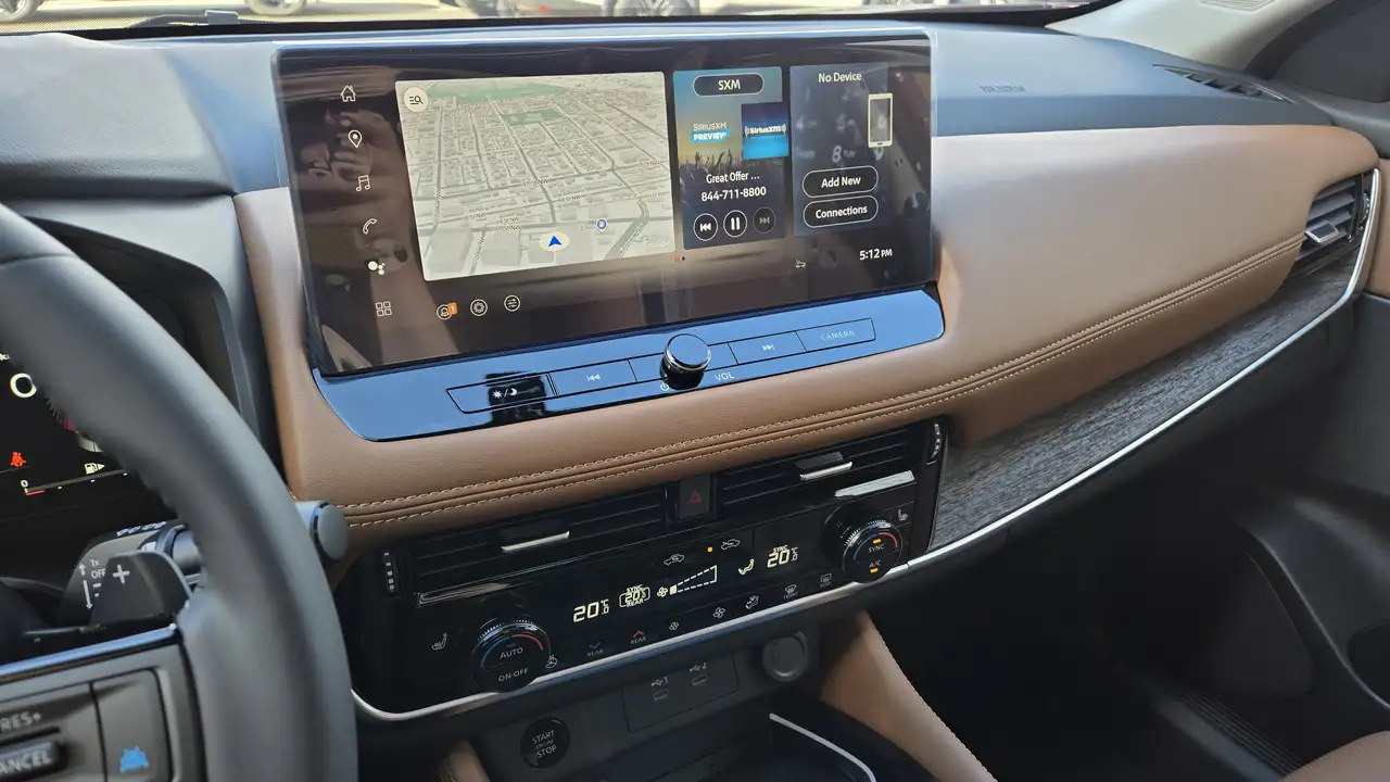 Nissan Rogue снимка Nissan Rogue
