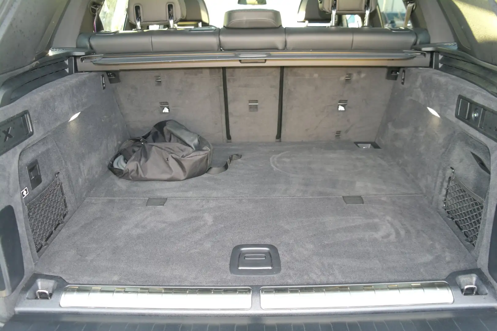 BMW X5 xDrive50e Grau - 2