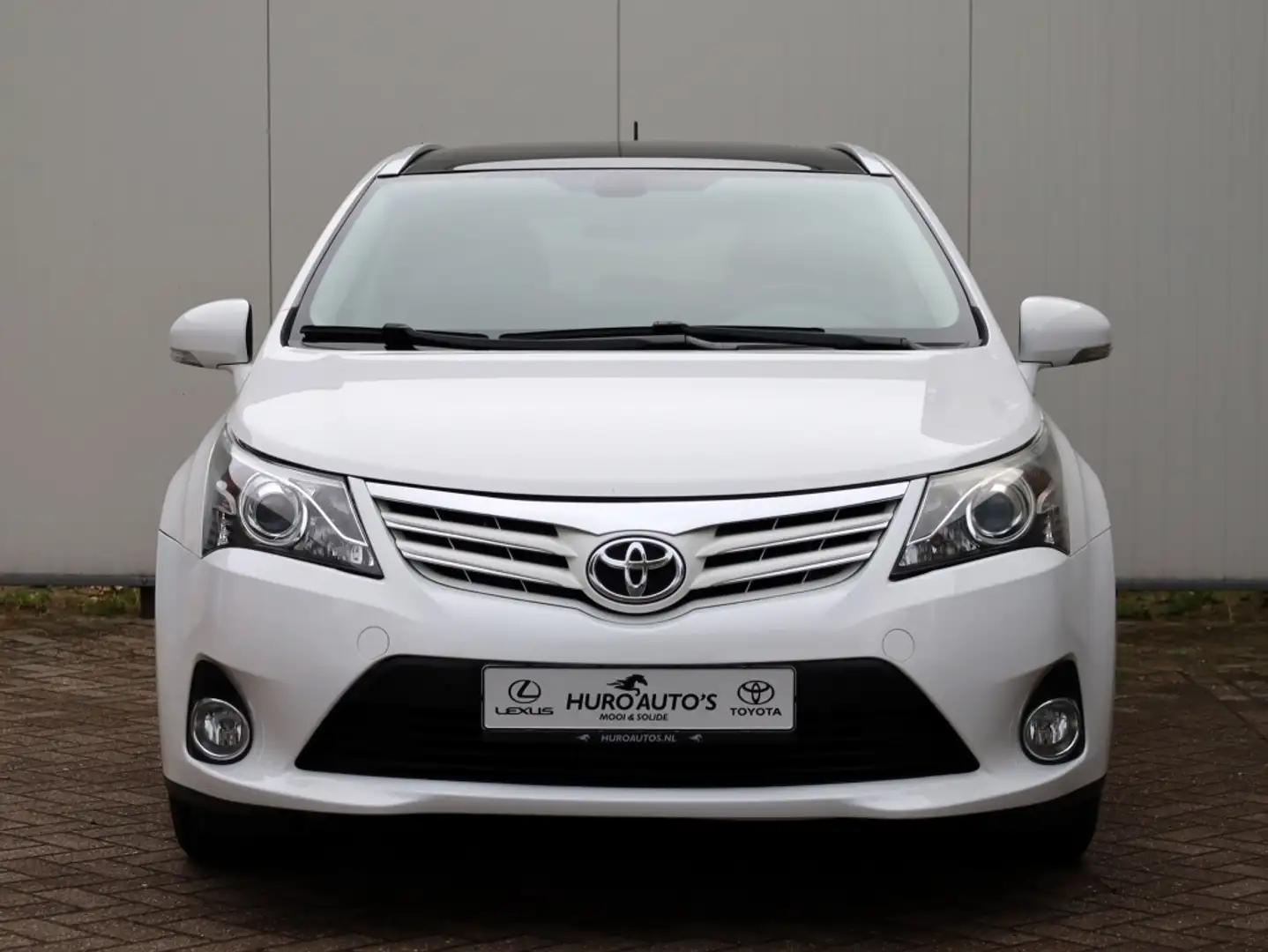 Toyota Avensis Wagon 1.6 VVTi Business | Panoramadak | Clima | Cr Weiß - 2