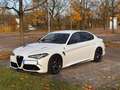 Alfa Romeo Giulia Giulia 2.9 V6 Bi-Turbo AT8 Quadrifoglio Weiß - thumbnail 1