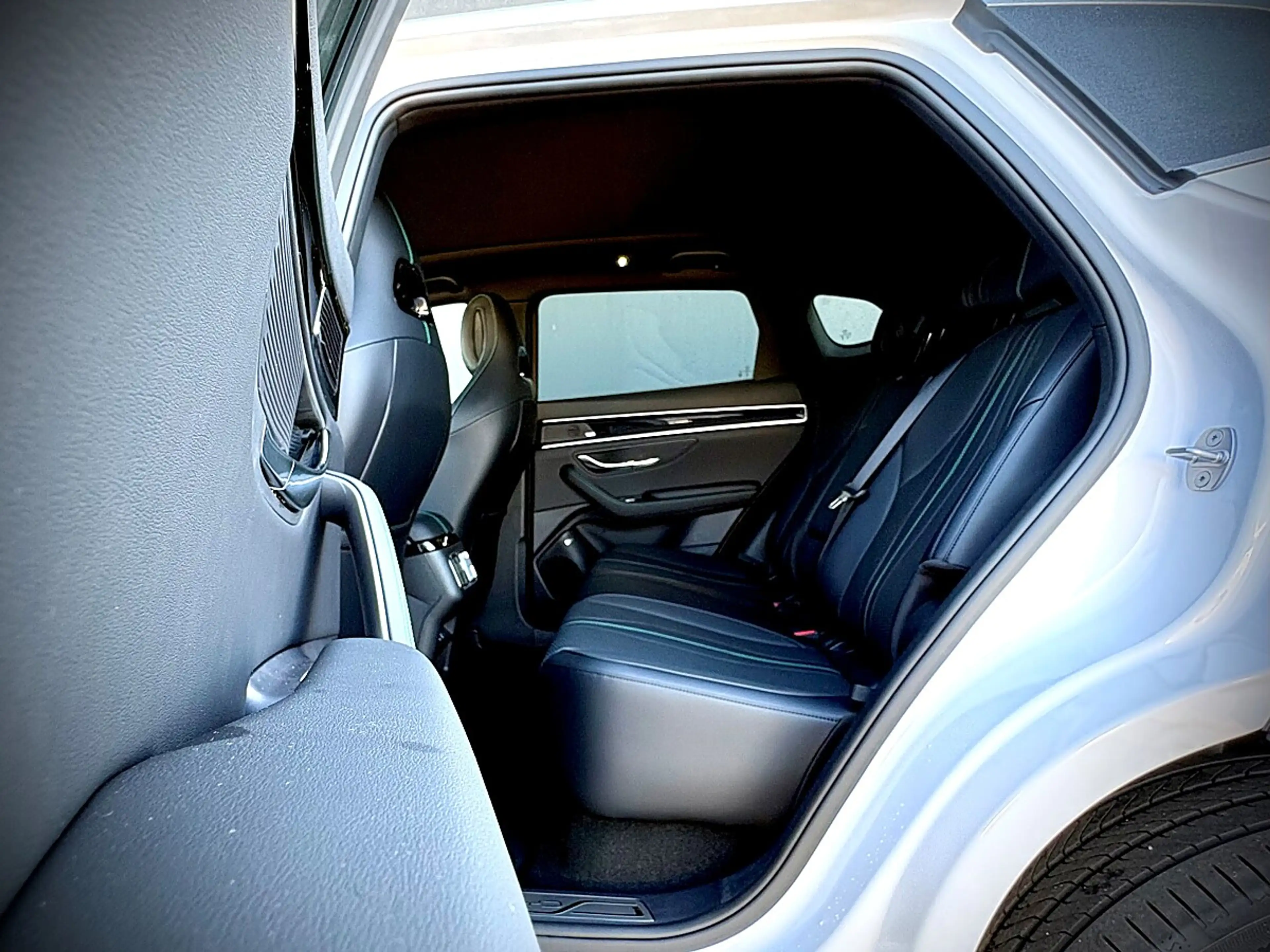 BYD Seal U DM-i PHEV 18,3kWh 218PS  Boost - LEASING AKTION — photo 8