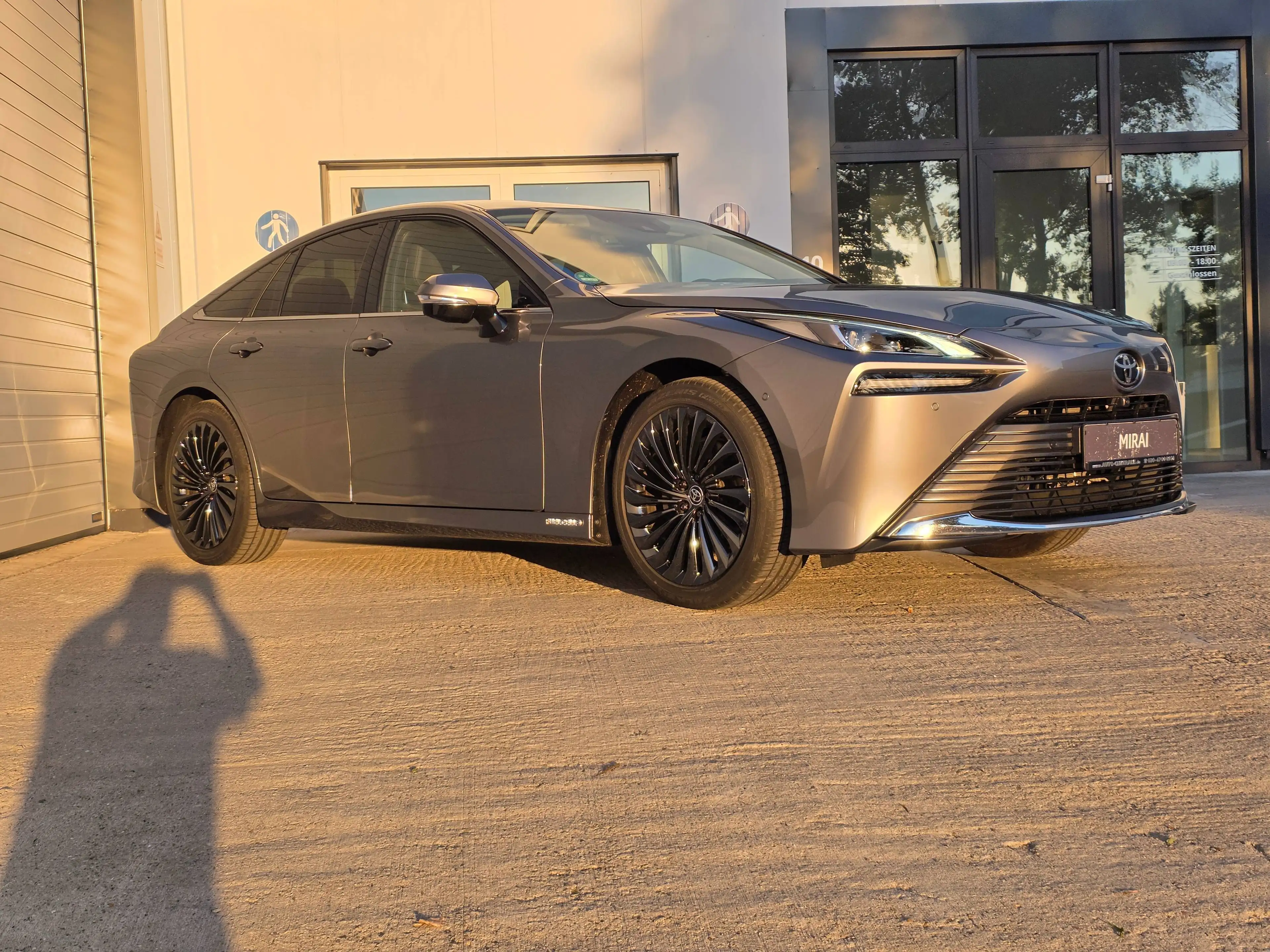 Toyota Mirai Mirai Luxury — photo 4