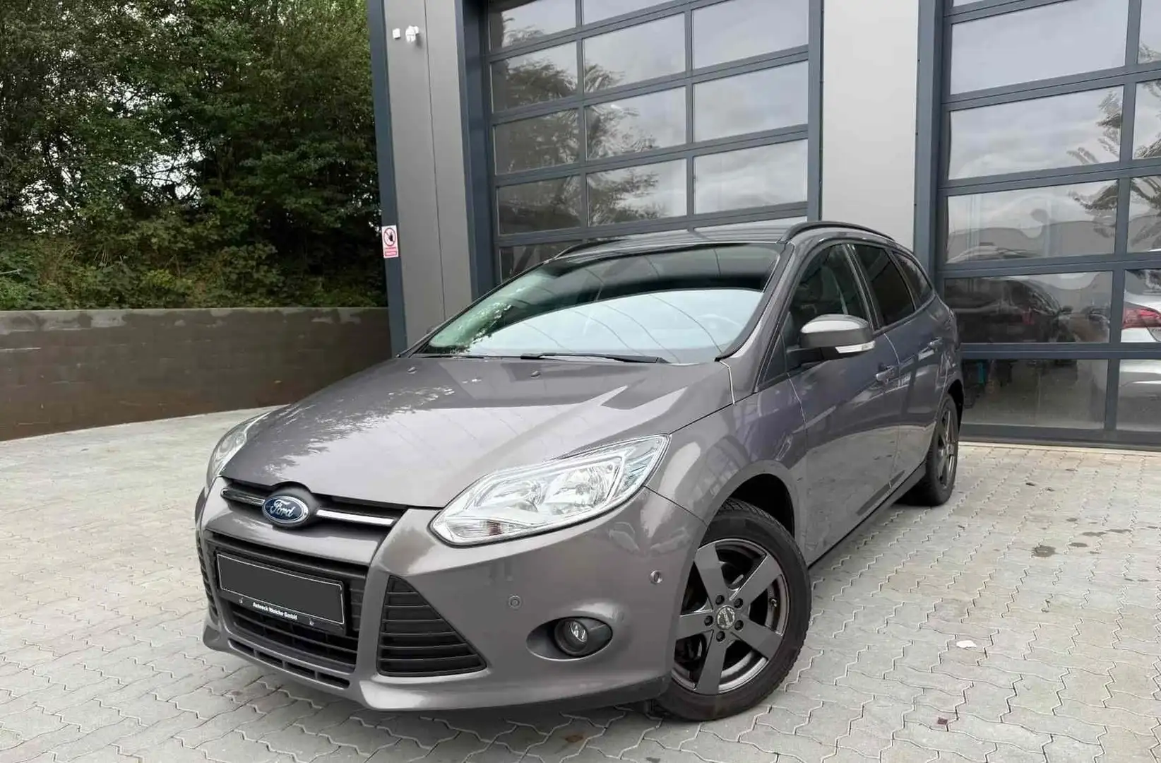 Ford Focus Turnier 1.6 TDCi DPF SYNC Edition Brown - 1