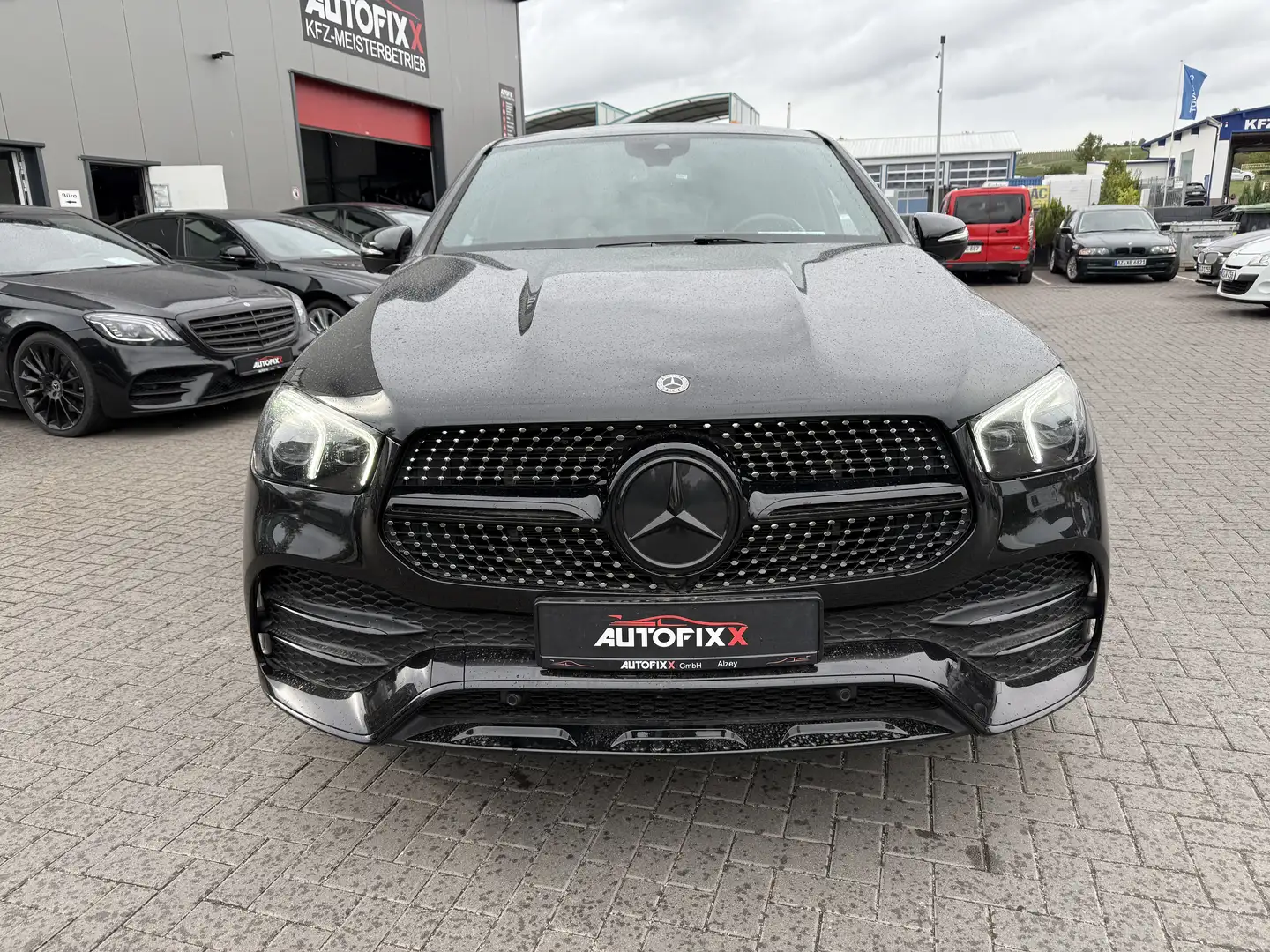 Mercedes-Benz GLE 300 GLE 300 d 4Matic Coupe AMG LINE (167.309) Schwarz - 2