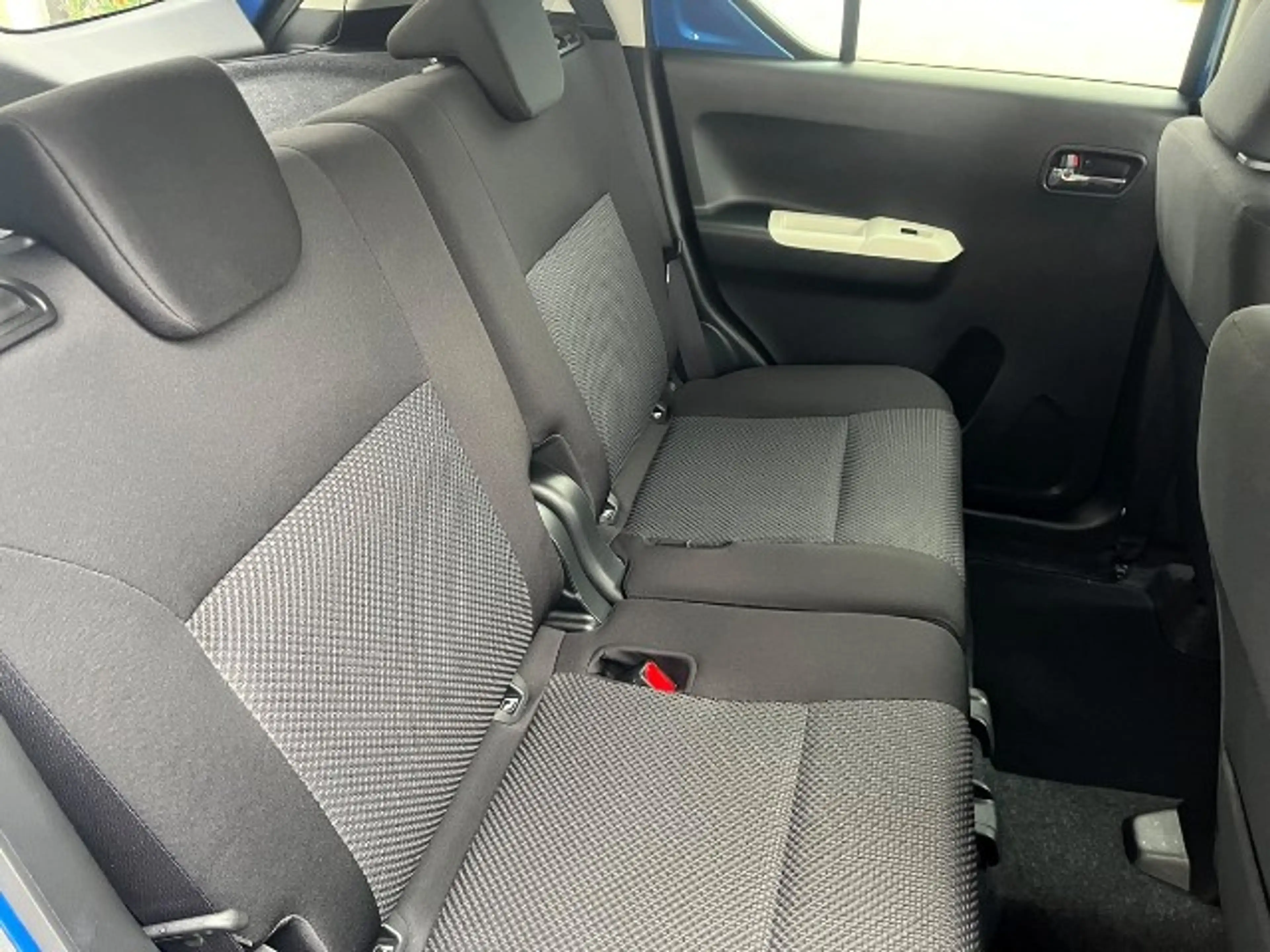 Suzuki Ignis 1.2 *1.Hand*Automatik*Navi*Bluetooth*Rückfahrkame — photo 11