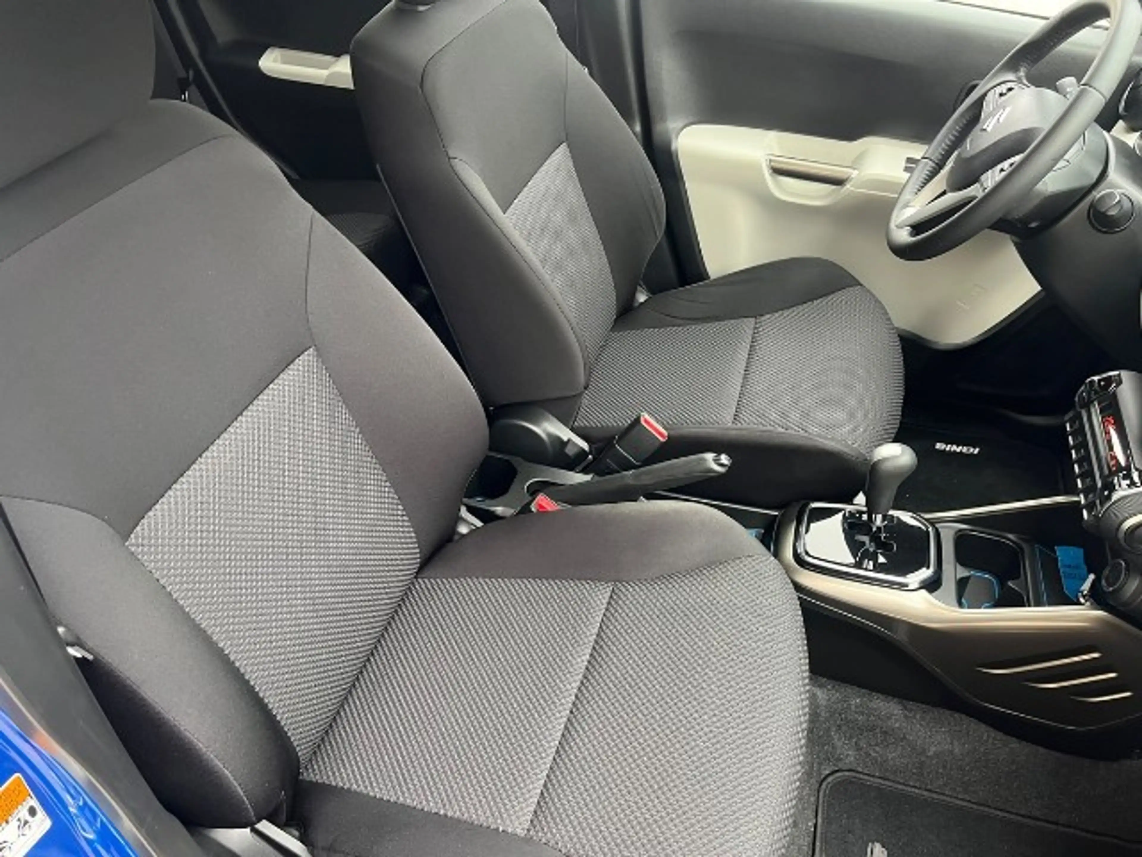 Suzuki Ignis 1.2 *1.Hand*Automatik*Navi*Bluetooth*Rückfahrkame — photo 12