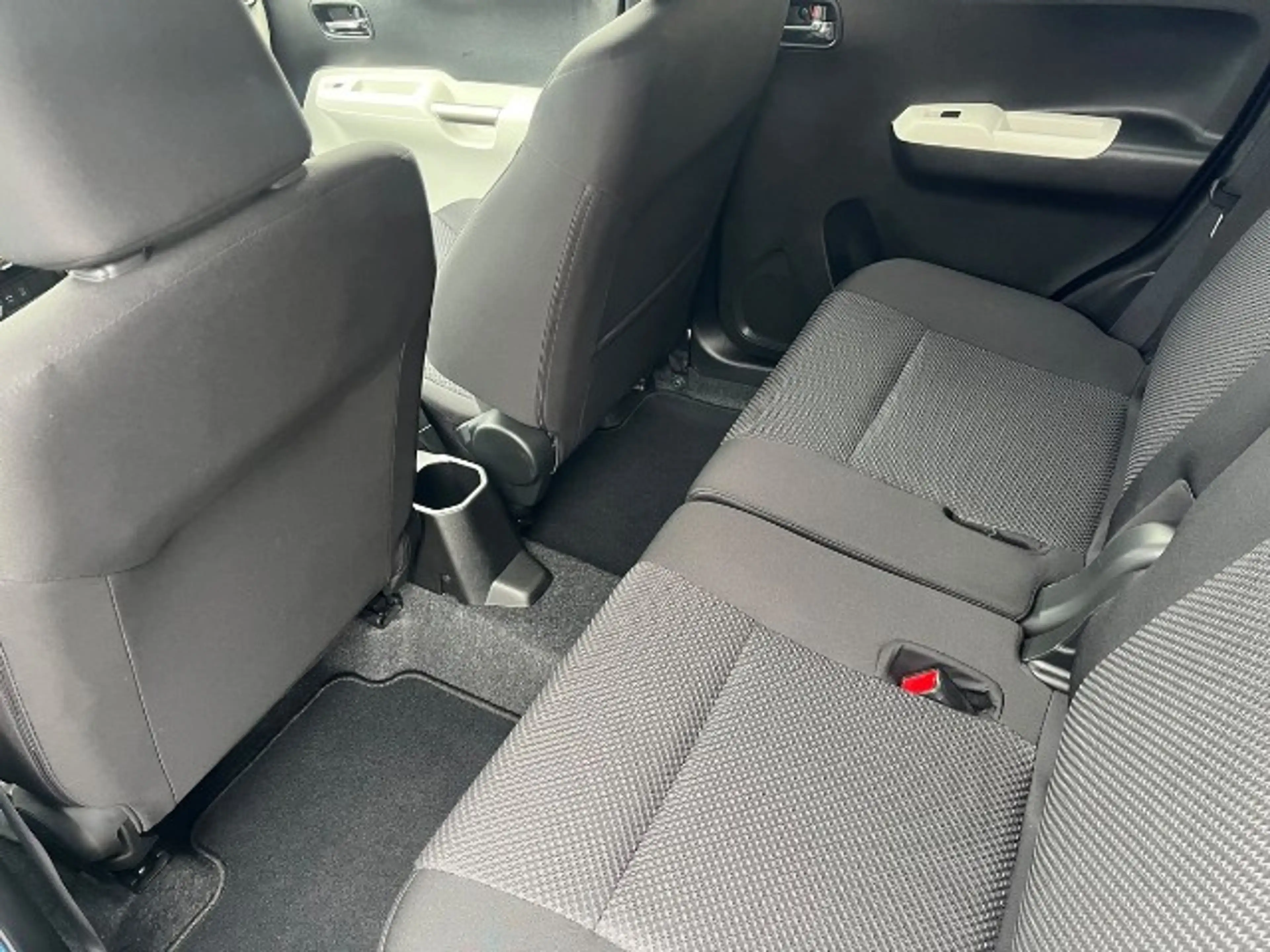 Suzuki Ignis 1.2 *1.Hand*Automatik*Navi*Bluetooth*Rückfahrkame — photo 10