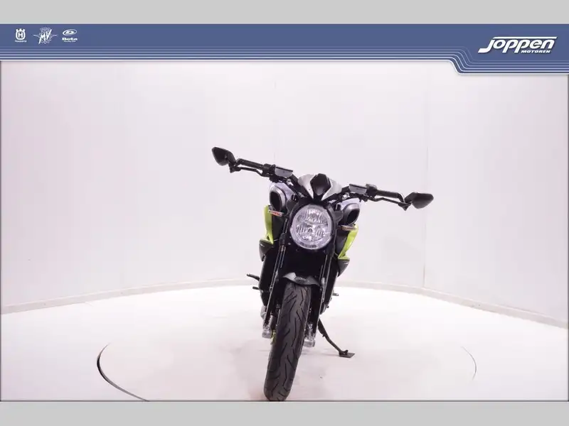 MV Agusta Dragster - foto 3