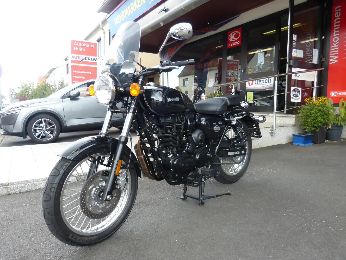 Benelli Imperiale 400 crna - 2