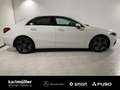 Mercedes-Benz A 200 A 200 Limo Distr.+WinterP+FahrassiP+LED+Keyless Weiß - thumbnail 2