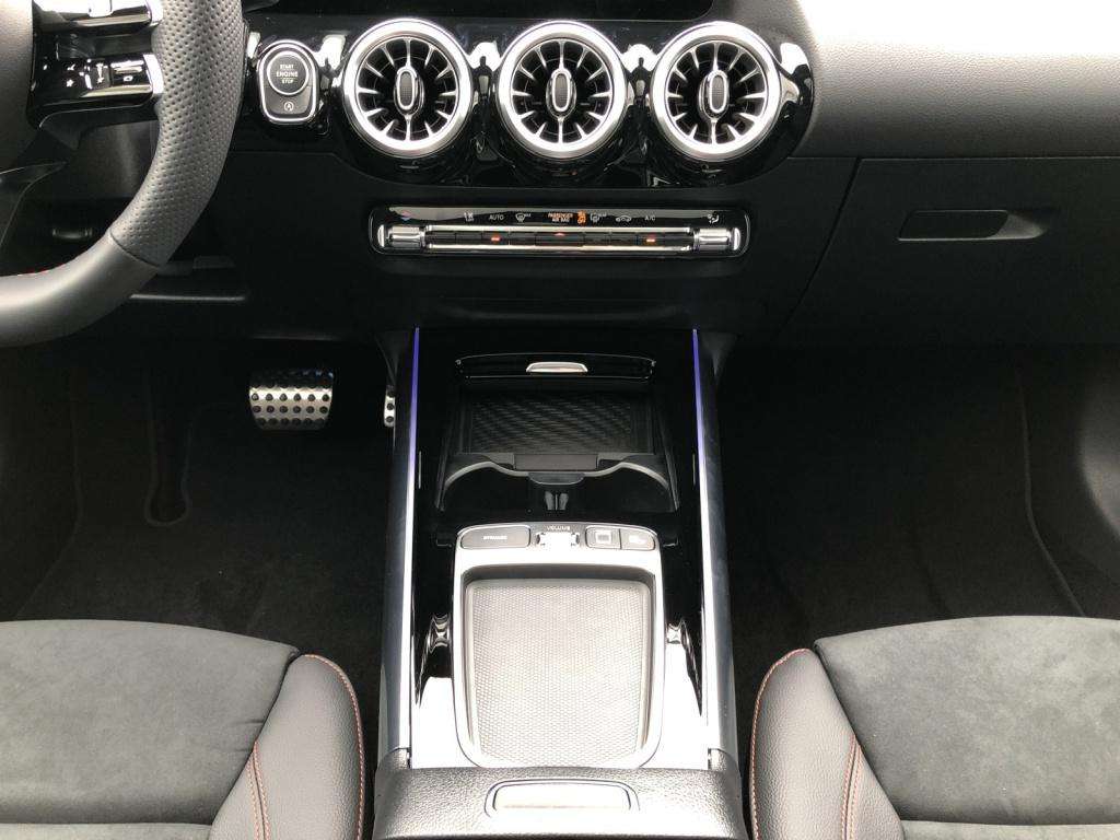 Mercedes-Benz GLA 220