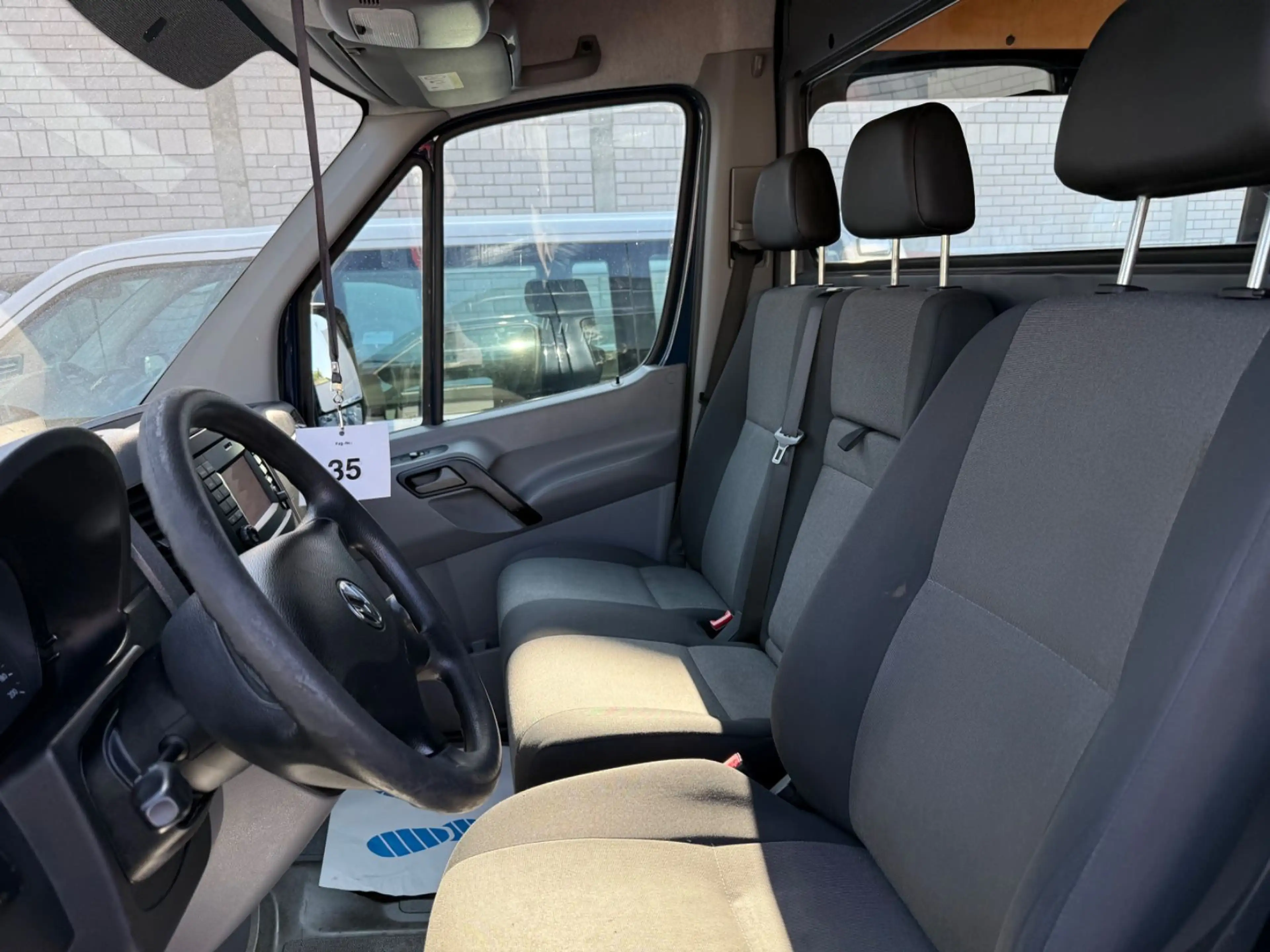 Volkswagen Crafter Kasten 35 mittel L2H2 Hochdach*NAVI*KAM — photo 14