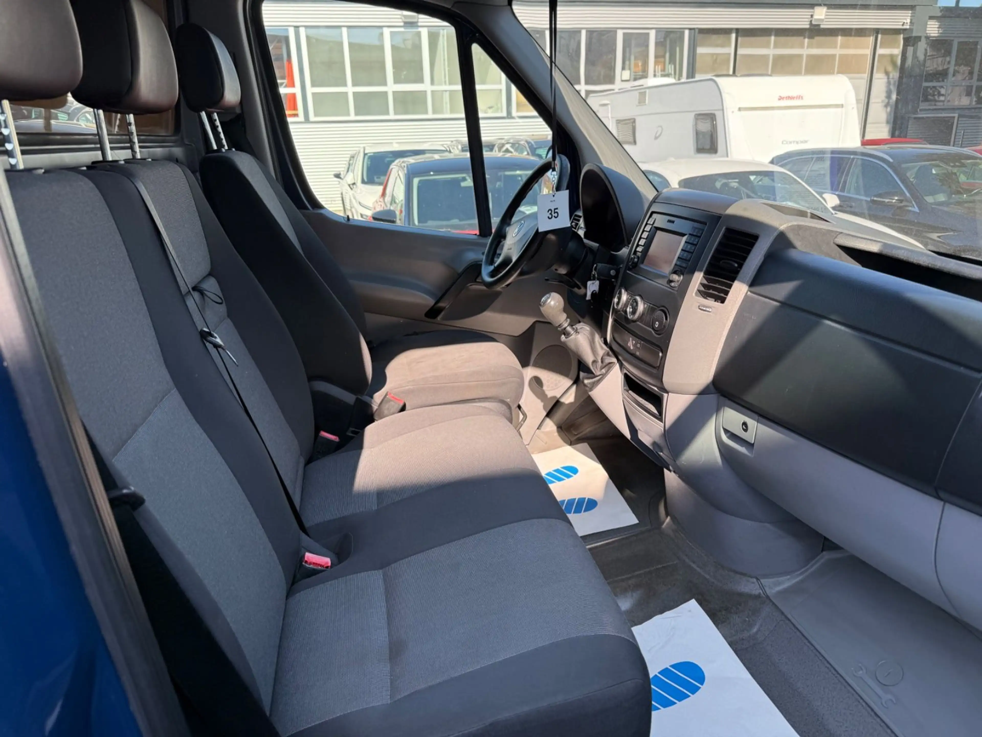 Volkswagen Crafter Kasten 35 mittel L2H2 Hochdach*NAVI*KAM — photo 15