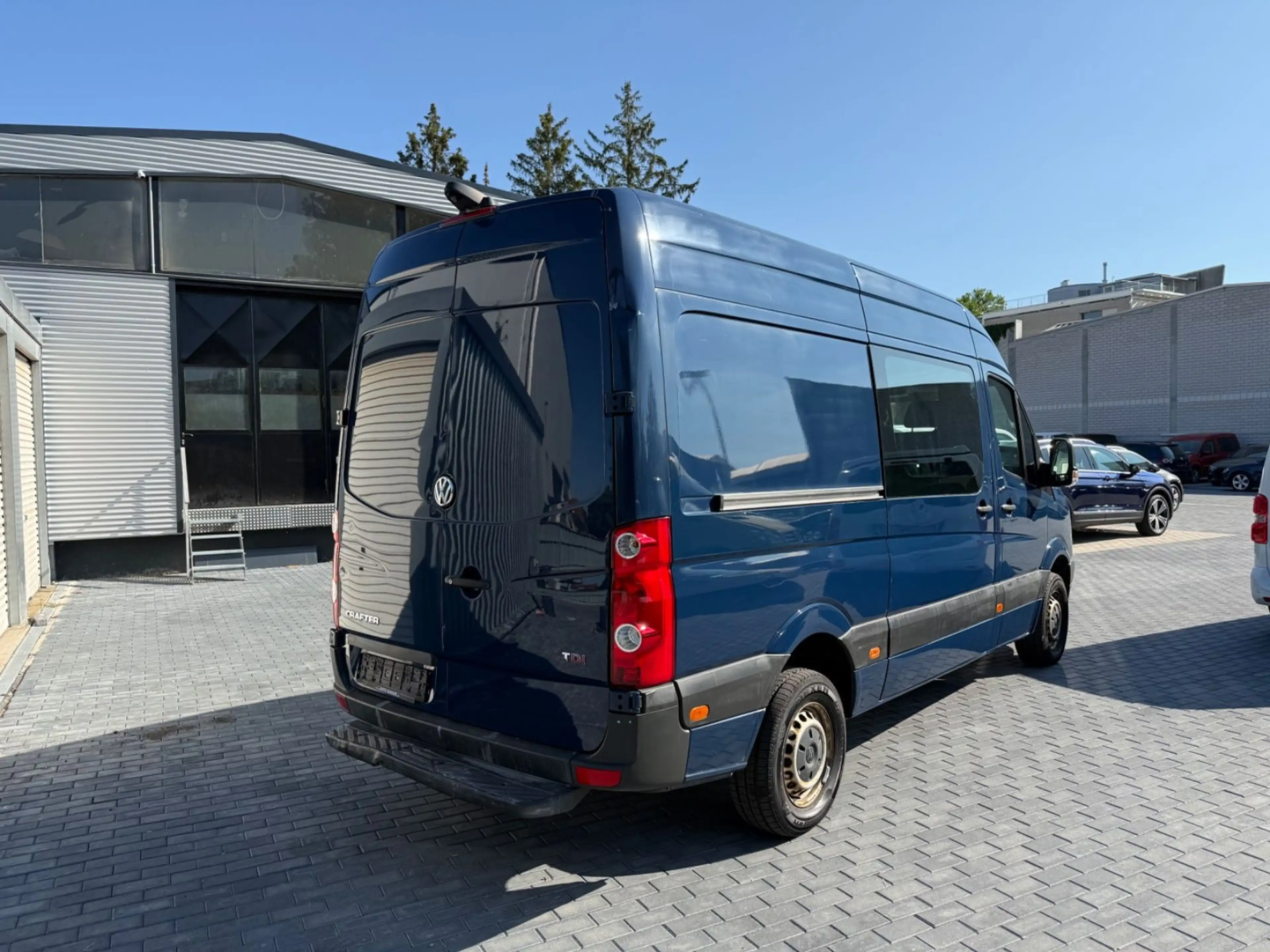 Volkswagen Crafter Kasten 35 mittel L2H2 Hochdach*NAVI*KAM — photo 5