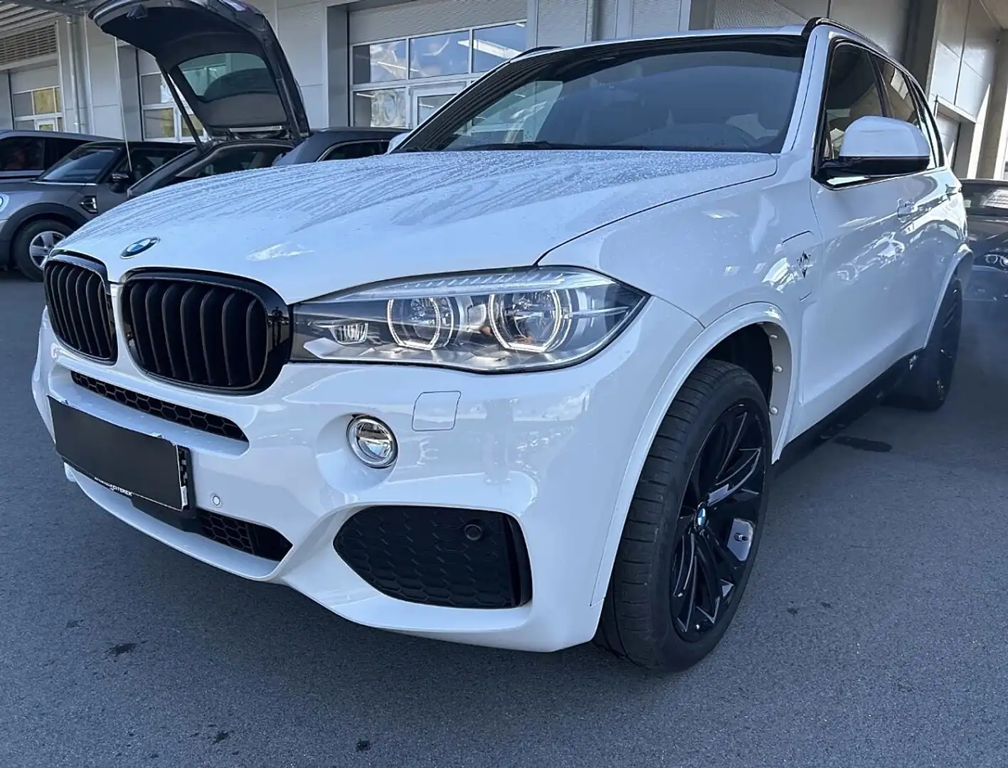 BMW X5 xDrive40e Sport-Paket M Aut. Weiß - 2