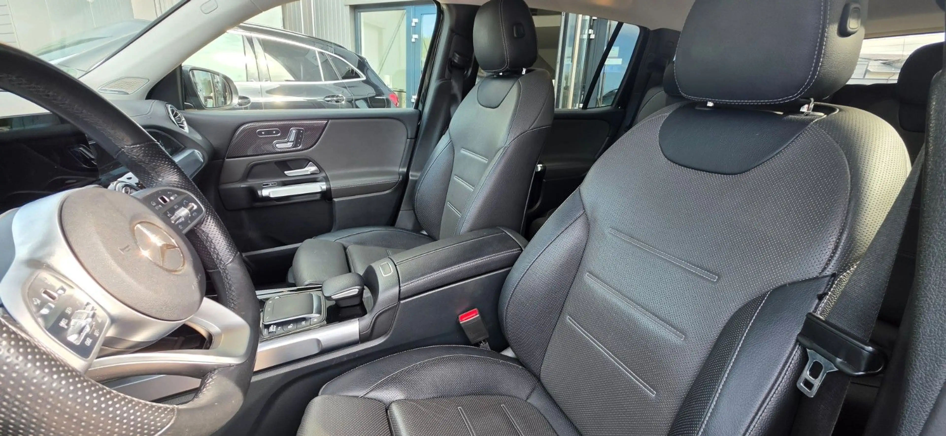 Mercedes-Benz GLB 250 *AMG-PAKET*ACC*ASSIST*AMBIENTE*BURMESTER* — photo 10