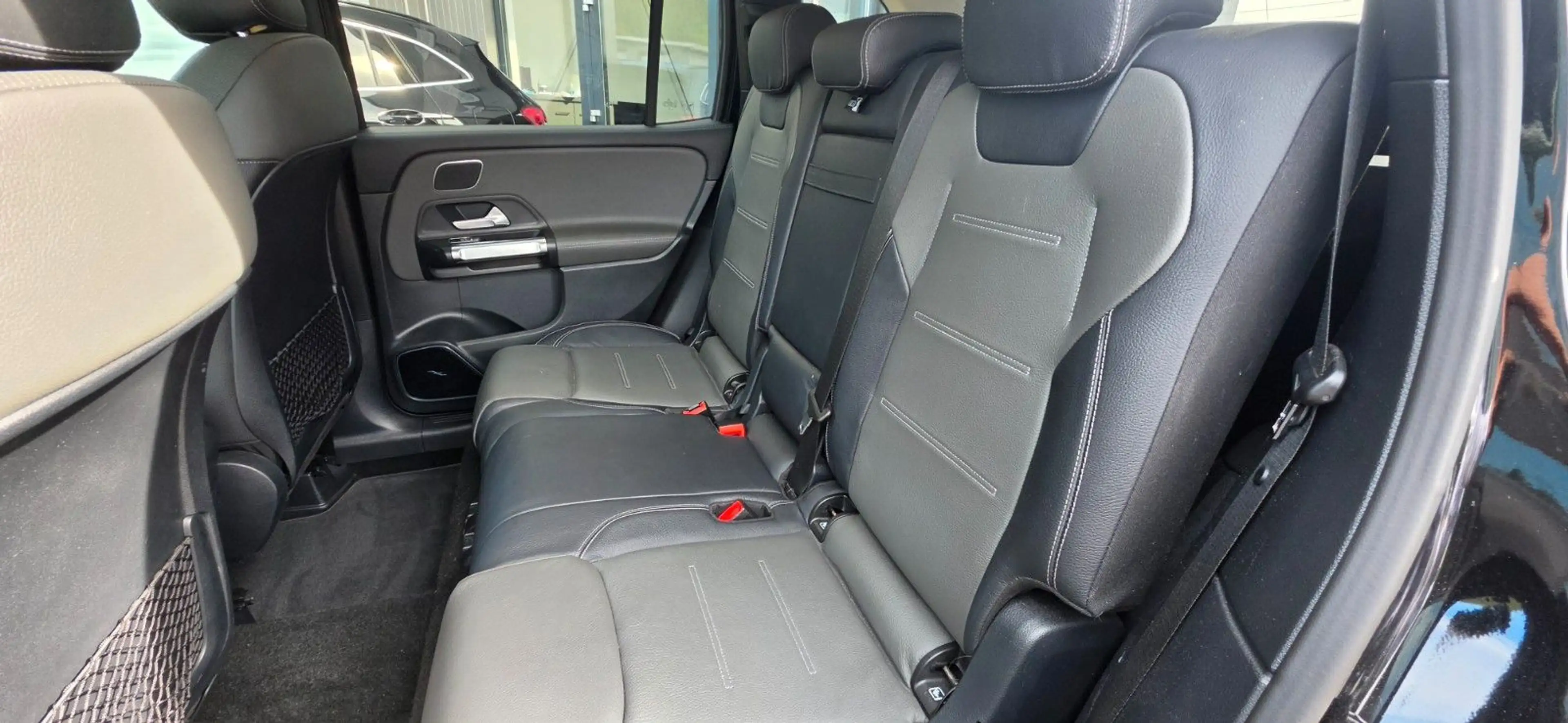 Mercedes-Benz GLB 250 *AMG-PAKET*ACC*ASSIST*AMBIENTE*BURMESTER* — photo 13