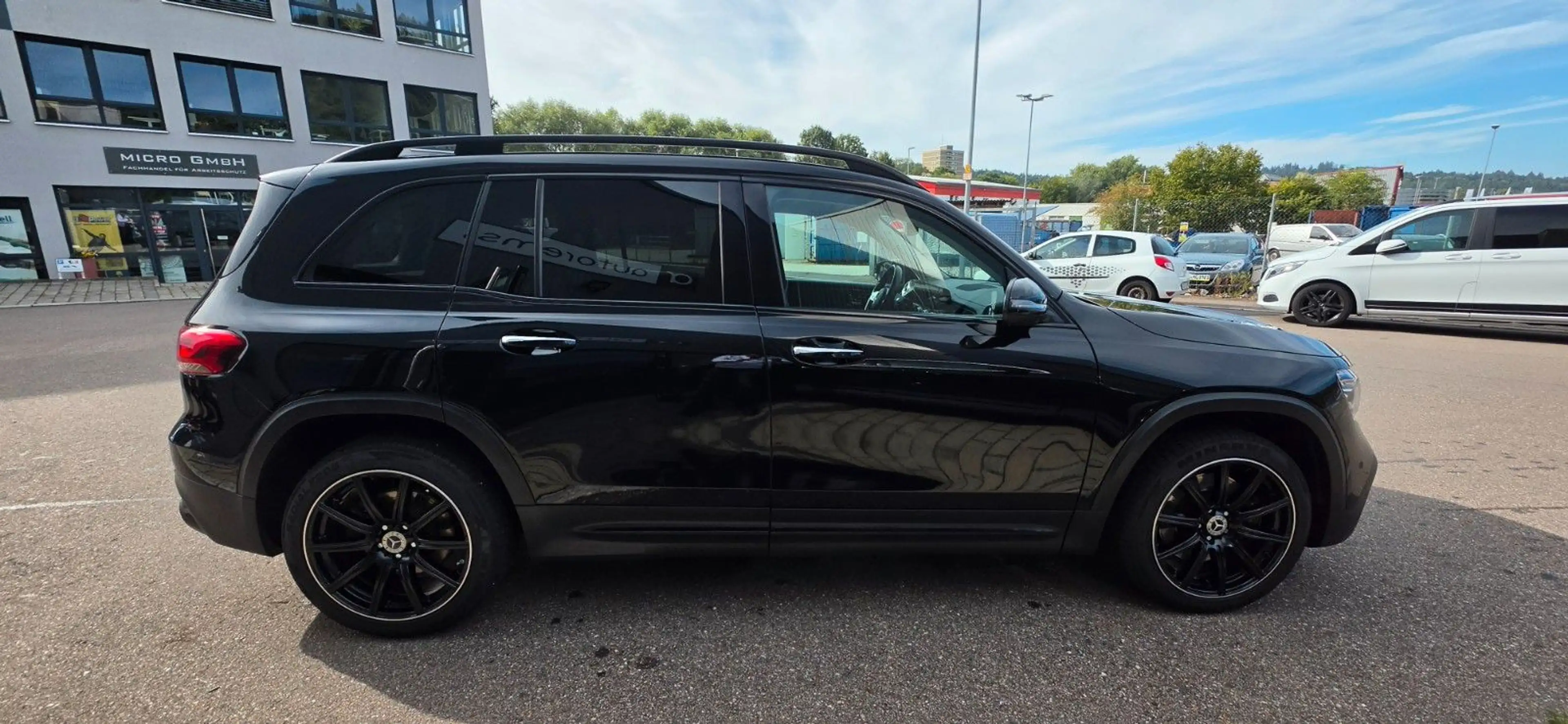 Mercedes-Benz GLB 250 *AMG-PAKET*ACC*ASSIST*AMBIENTE*BURMESTER* — photo 4