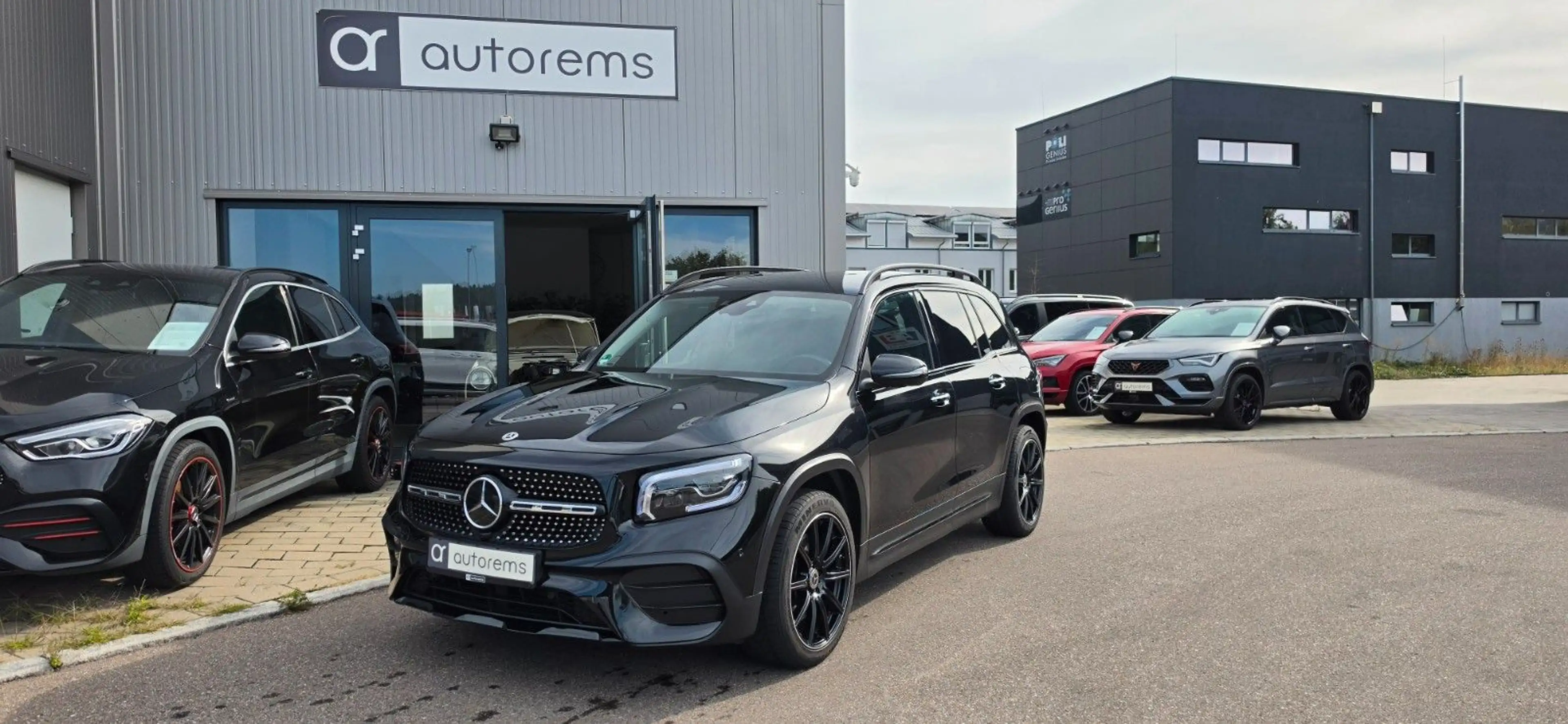 Mercedes-Benz GLB 250 *AMG-PAKET*ACC*ASSIST*AMBIENTE*BURMESTER*