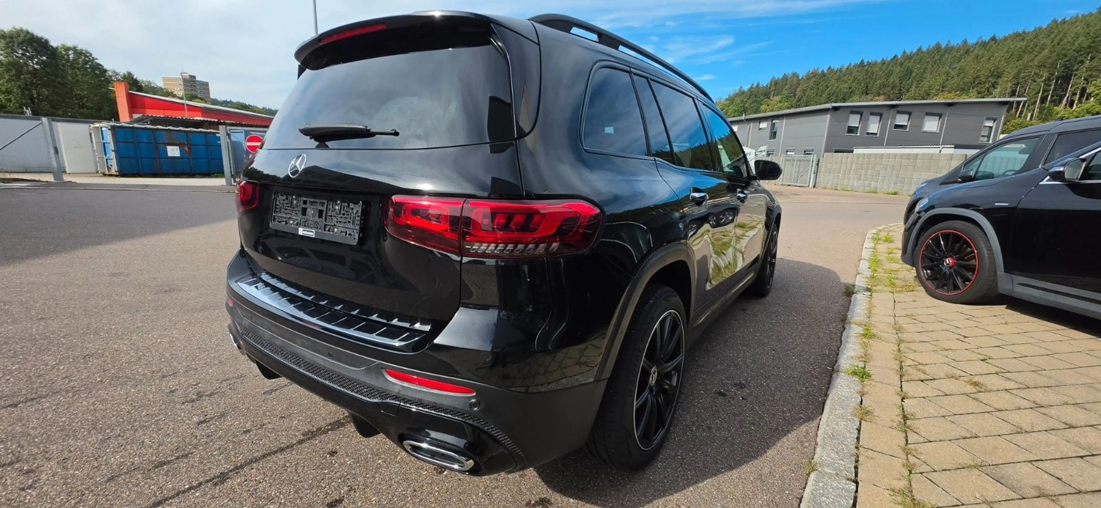 Mercedes-Benz GLB 250 *AMG-PAKET*ACC*ASSIST*AMBIENTE*BURMESTER* — photo 5
