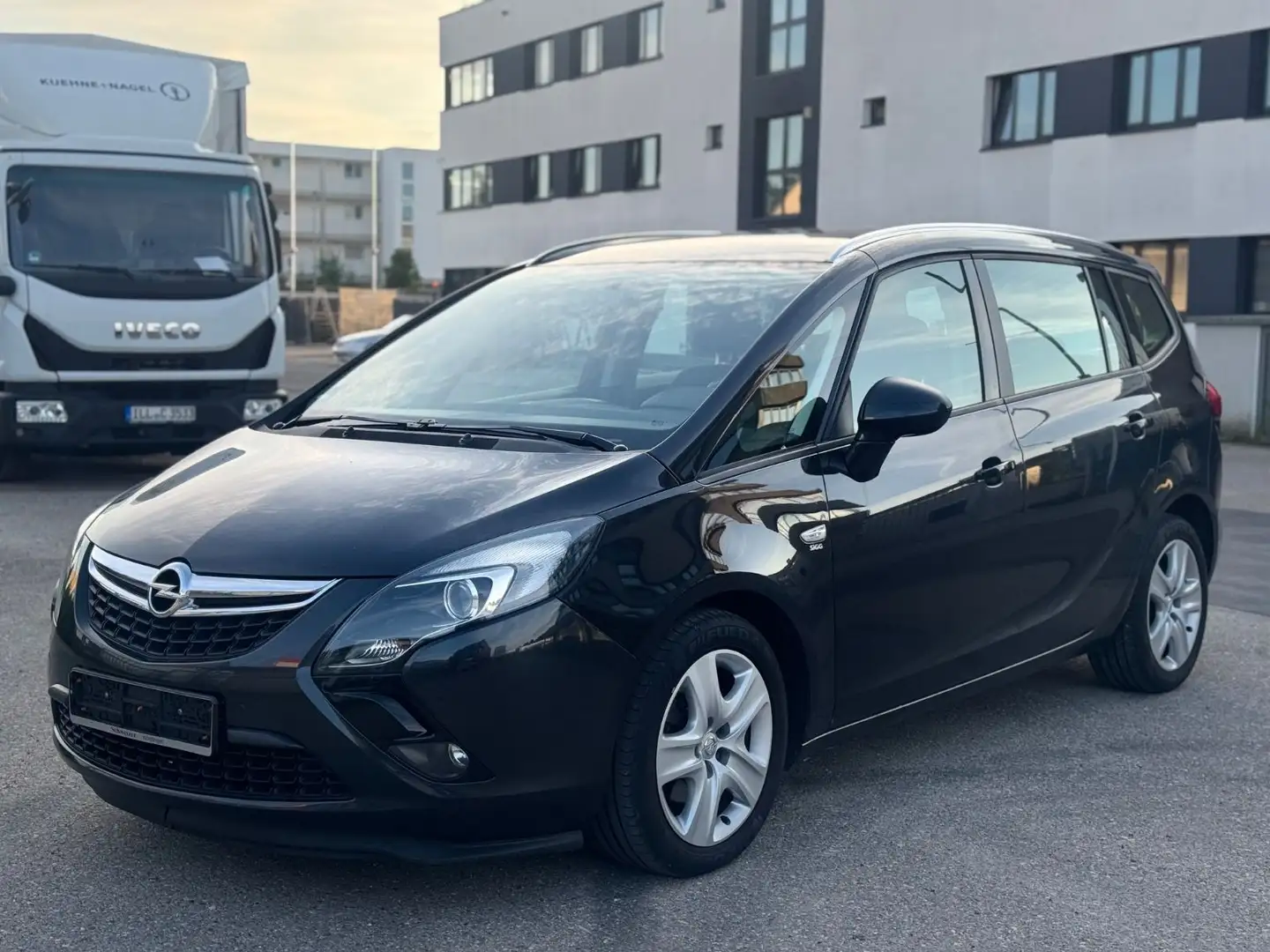 Opel Zafira Tourer Edition 1.4 Turbo 1.Hand PDC Euro5 Schwarz - 1