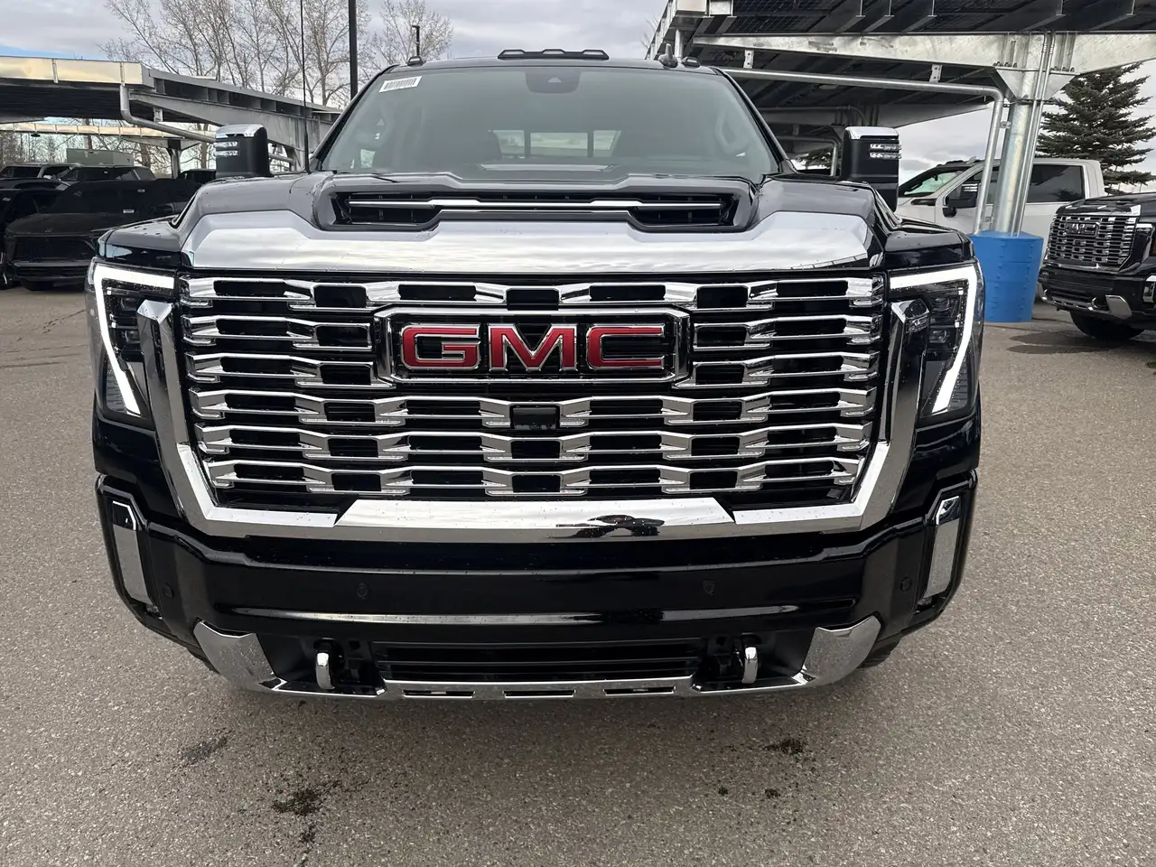 GMC Sierra 3500HD снимка GMC Sierra 3500HD