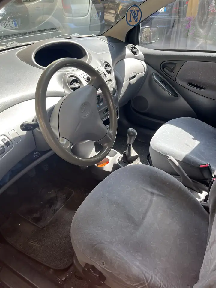 Toyota Yaris 5p 1.0 Sol, foto 4