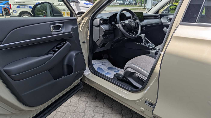 Honda HR-V Hybrid e:HEV 1.5 i-MMD Advance — photo 10