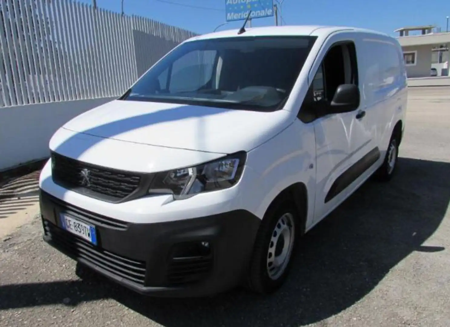 Peugeot Partner BlueHDi 100 PL Furgone Premium L2 Beyaz - 1