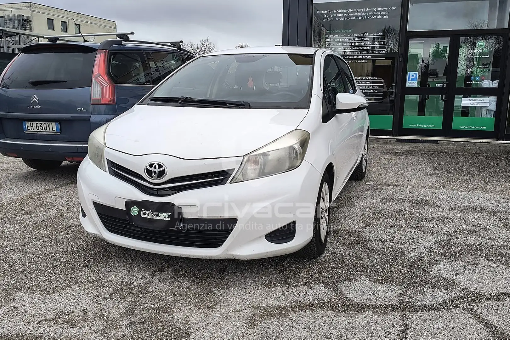 Toyota Yaris Yaris 1.4 D-4D 5 porte Lounge Bianco - 1