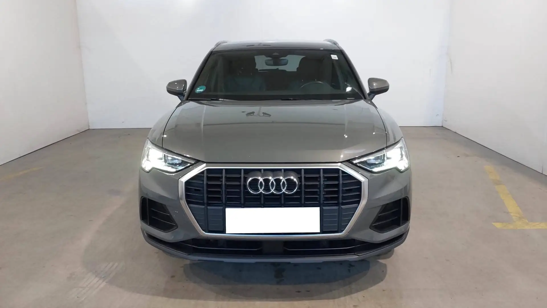 Audi Q3 45 TFSI S-Line LEDER/LED/RFK/NAVI/AHK Grau - 2
